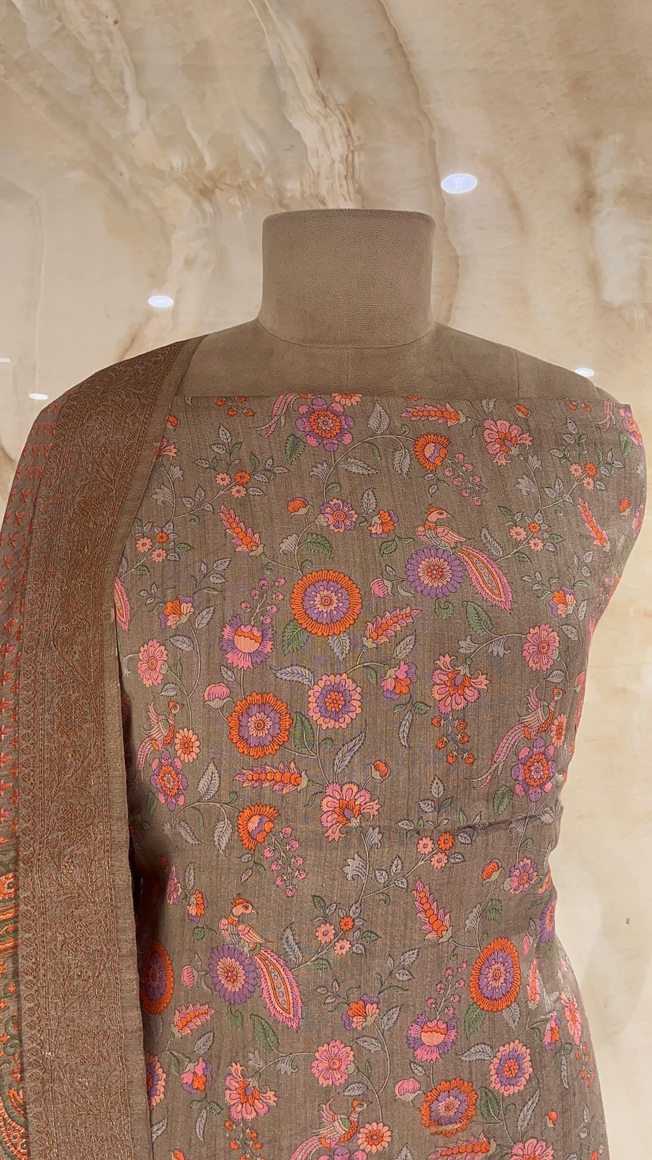 ELEGANT FLORAL PRINT UNSTITCHED SUIT SET