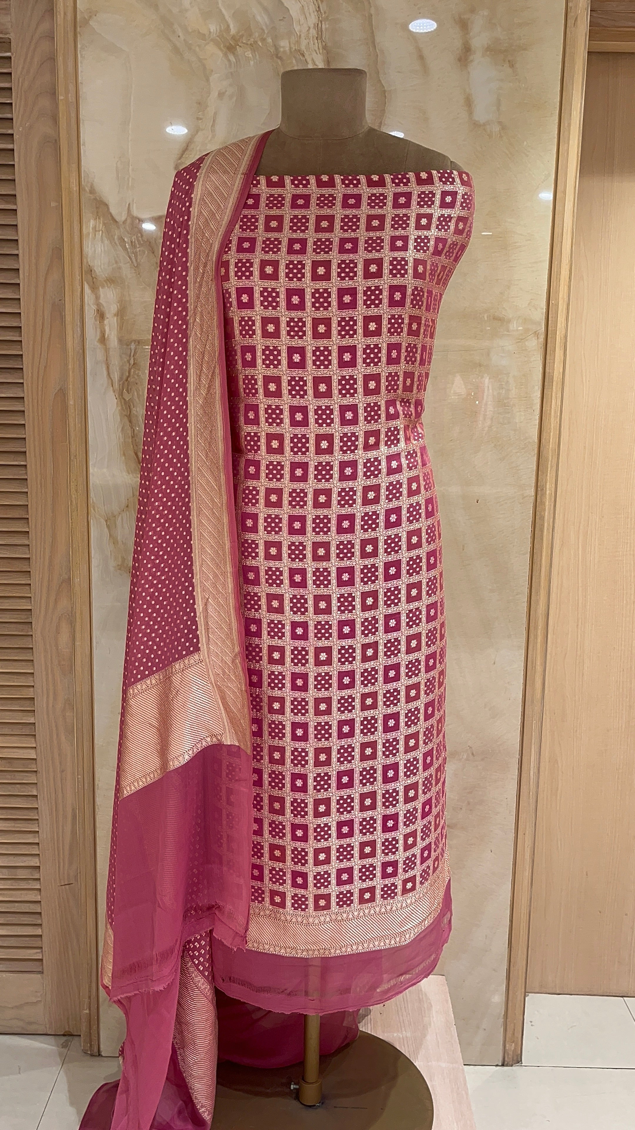 ELEGANT DESIGNER UNSTITCHED SUIT SET