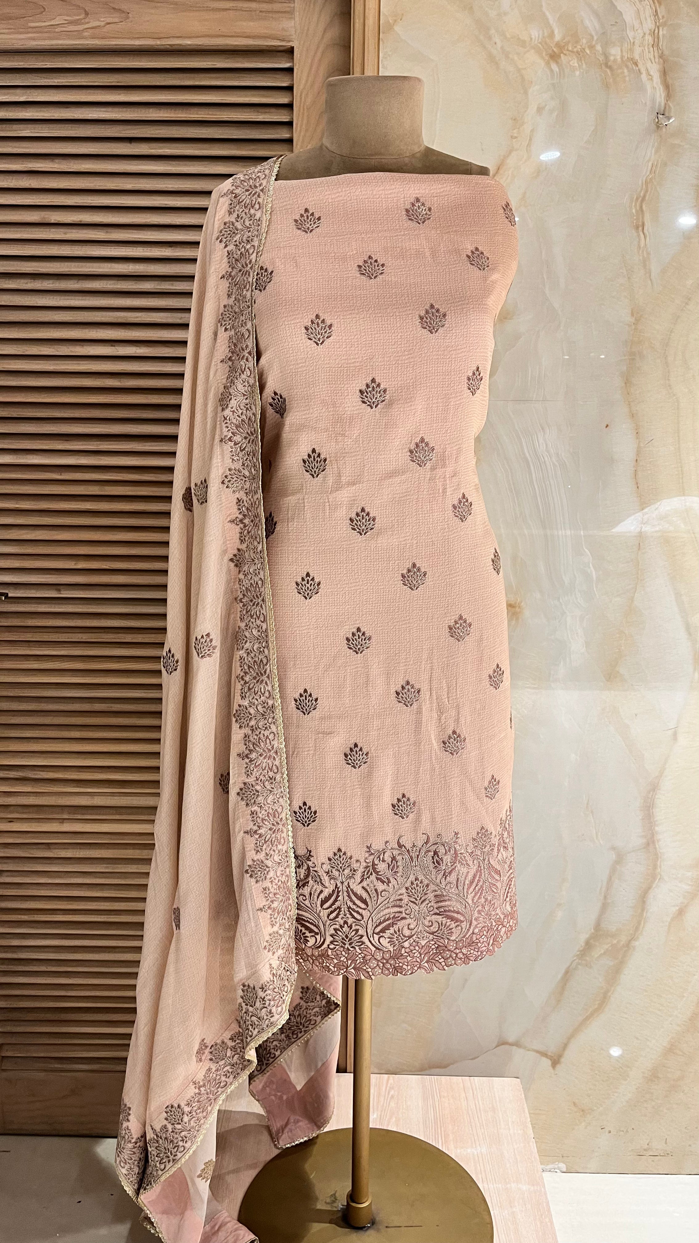 BEAUTIFUL EMBROIDERED UNSTITCHED SUIT SET