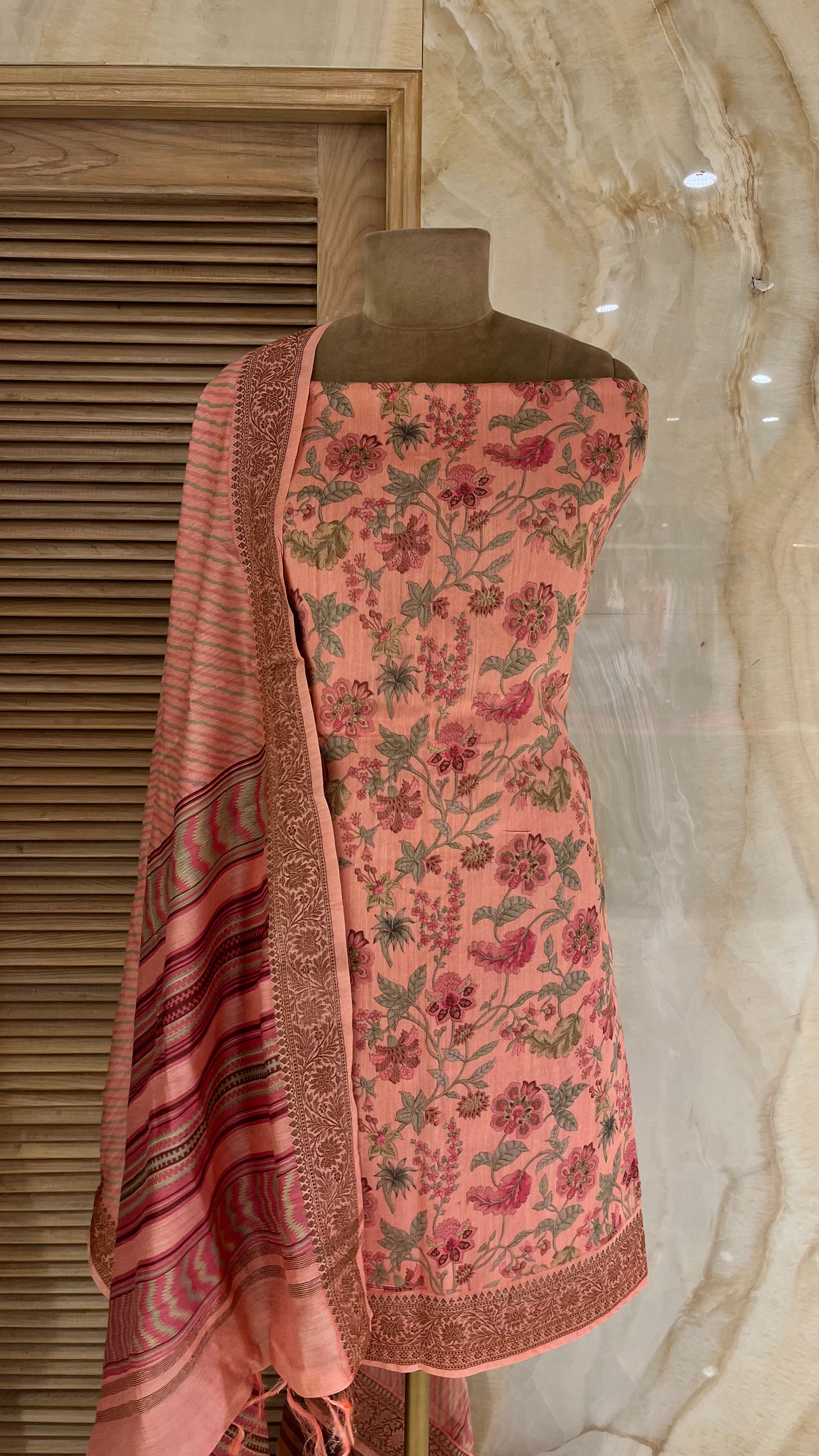 TRADITIONAL PRINTED UNSTITCHED SUIT SET