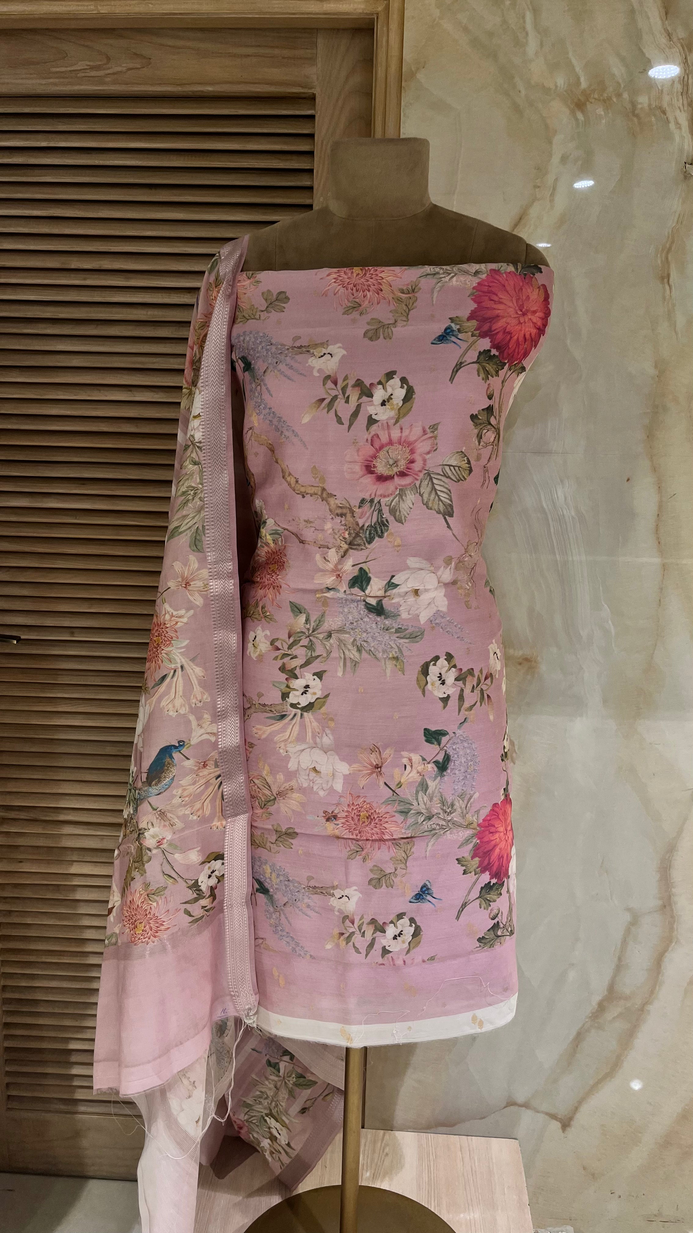 ELEGANT DESIGNER UNSTITCHED SUIT SET