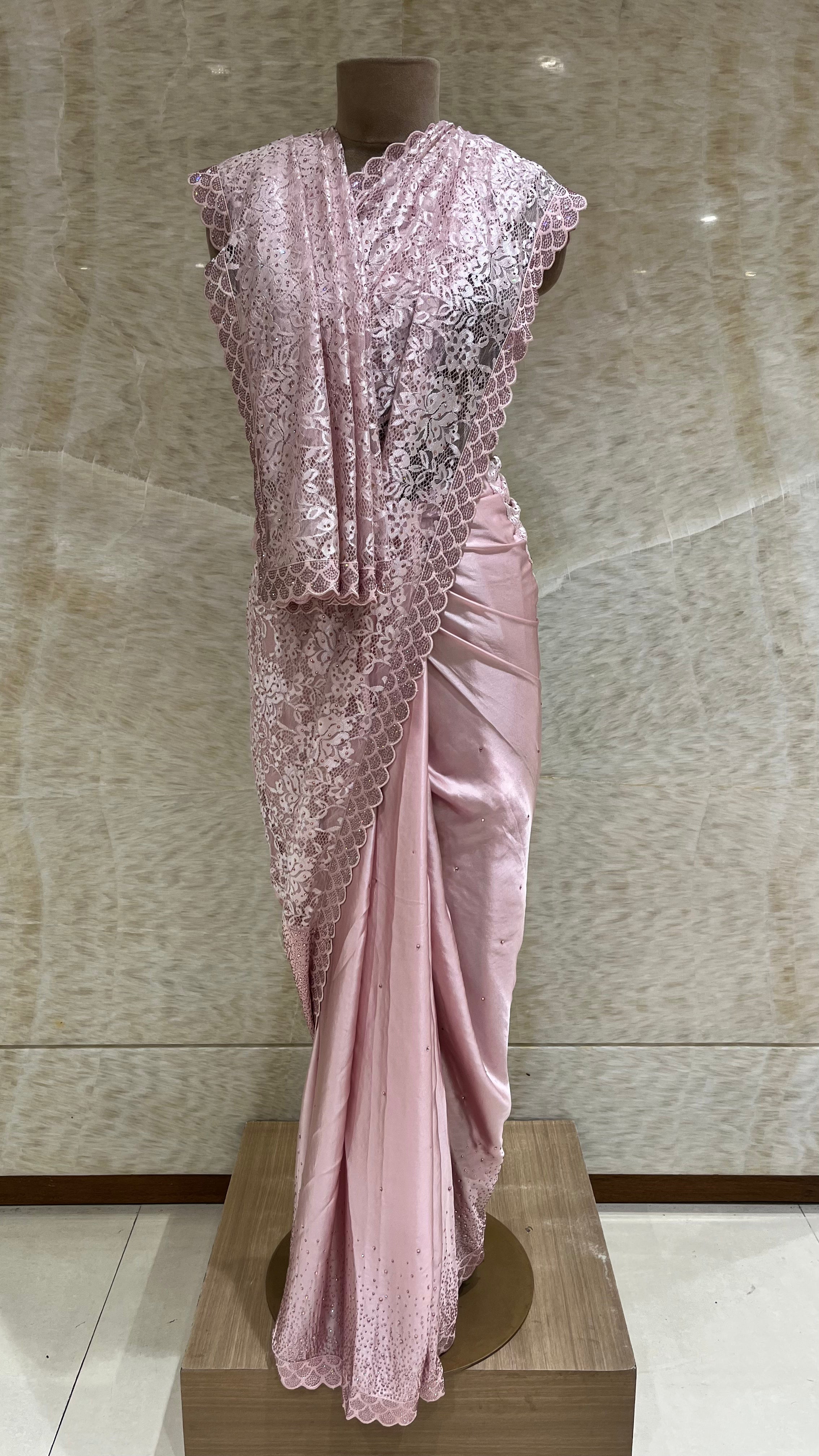 BEAUTIFUL FESTIVE WEAR SAREE