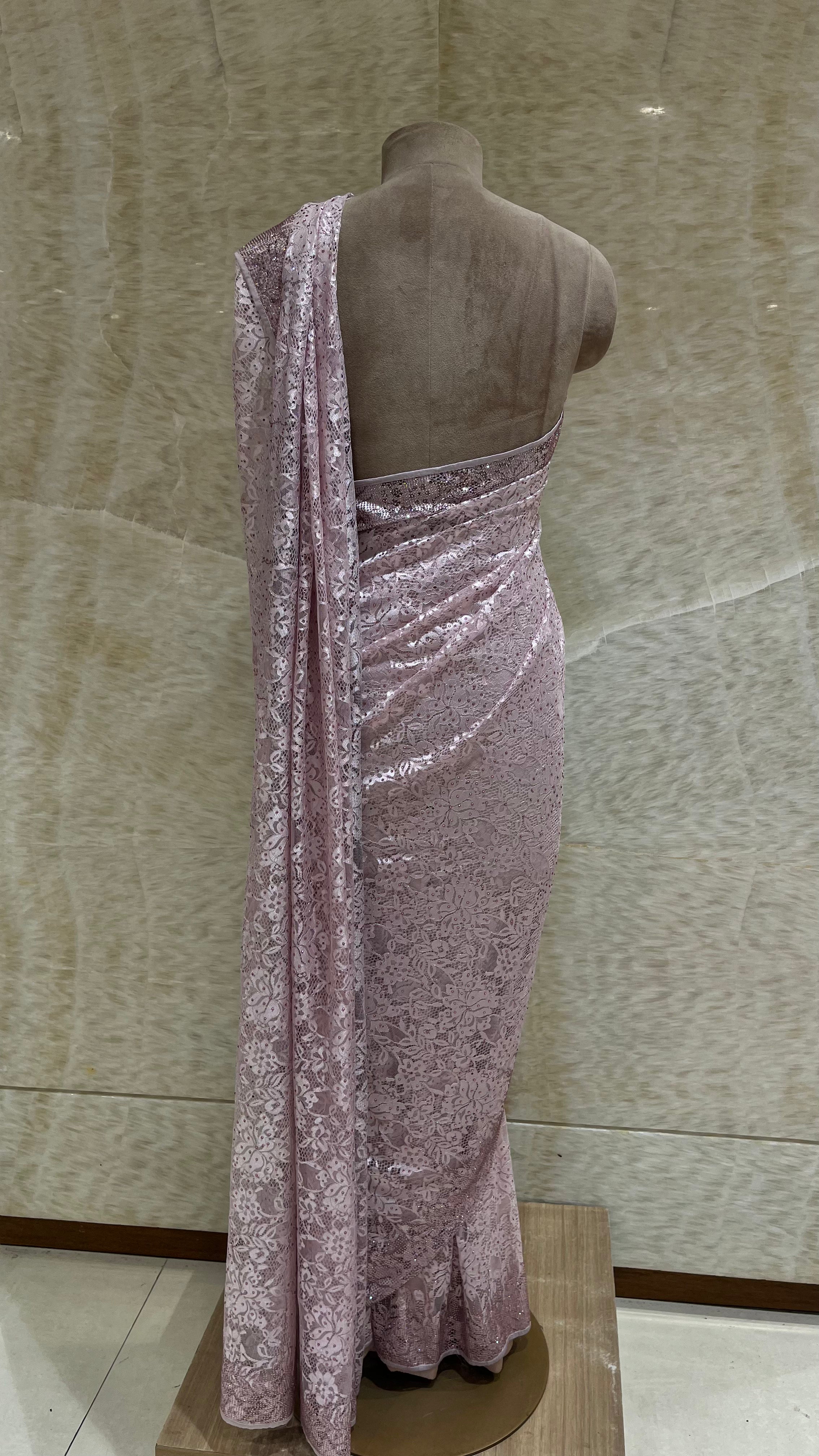LUXURY WEDDING WEAR SAREE SET