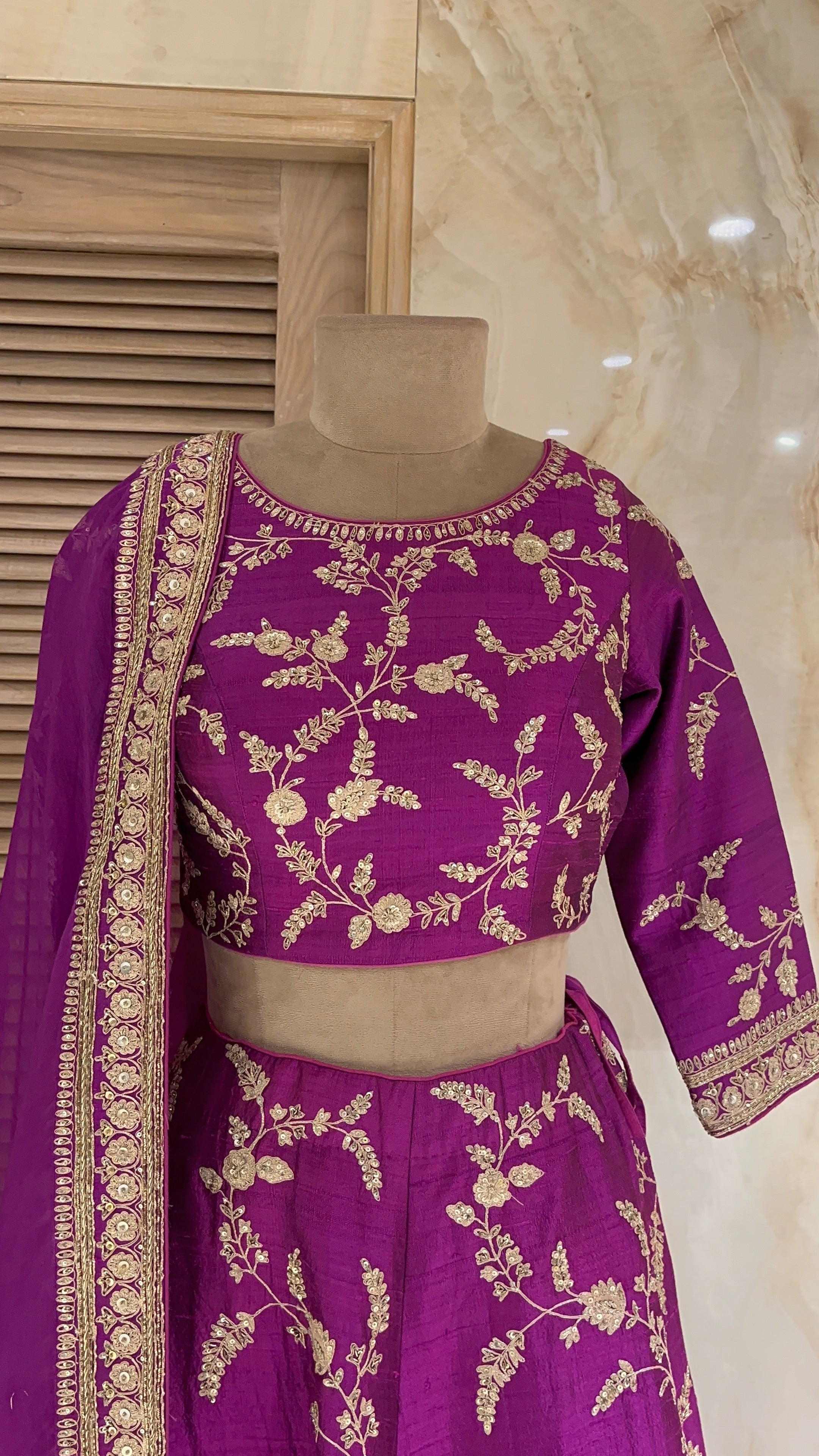 LUXURIOUS DESIGNER LEHENGA SET