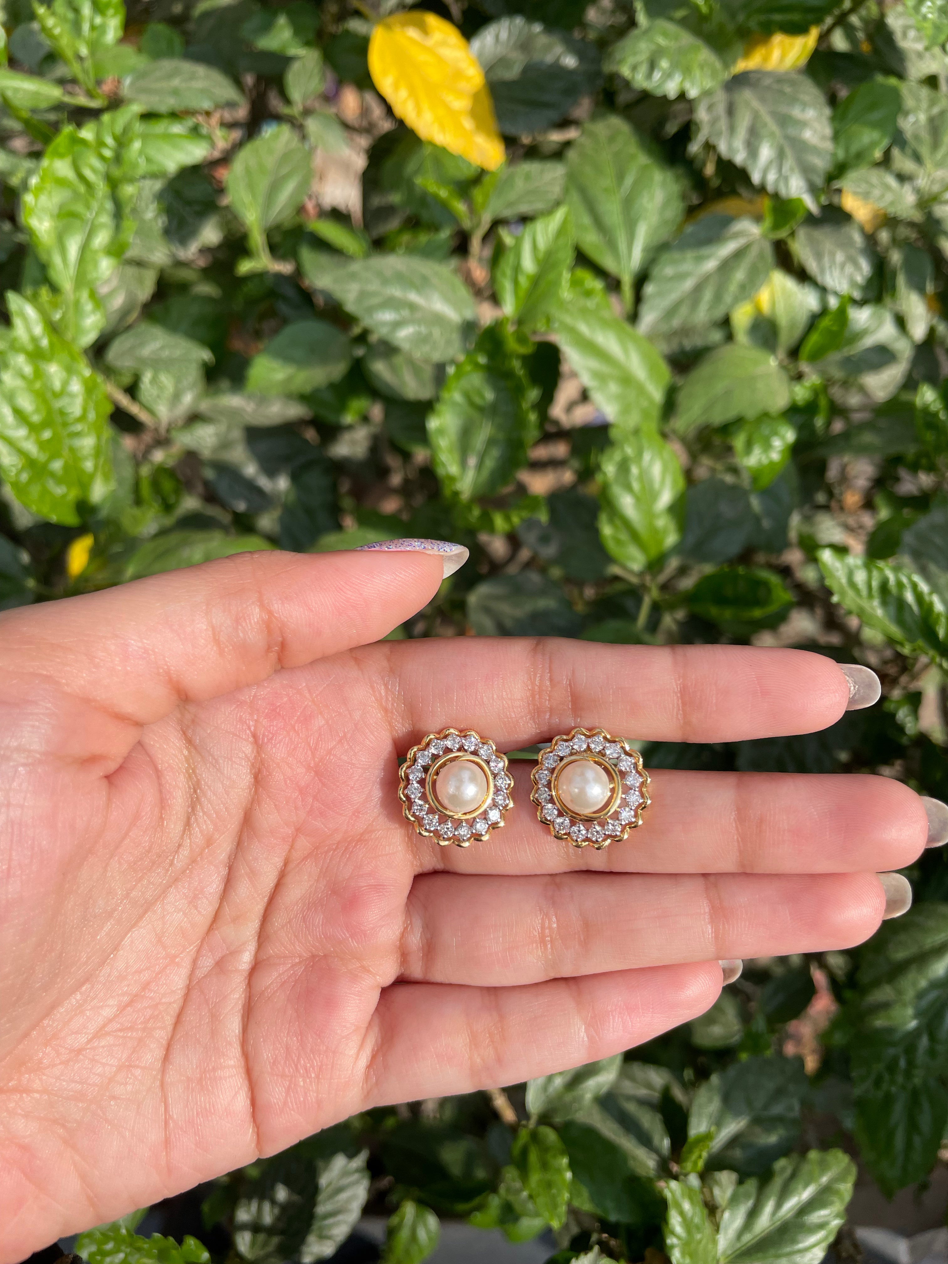 PRETTY IN PEARLS EARRINGS
