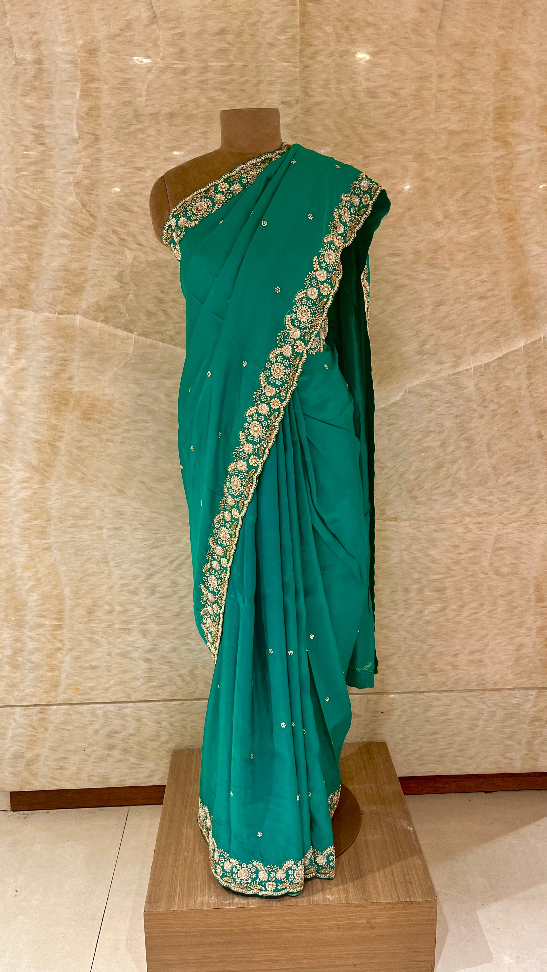 ELEGANT EMBROIDERED SAREE FOR FESTIVE & PARTY WEAR