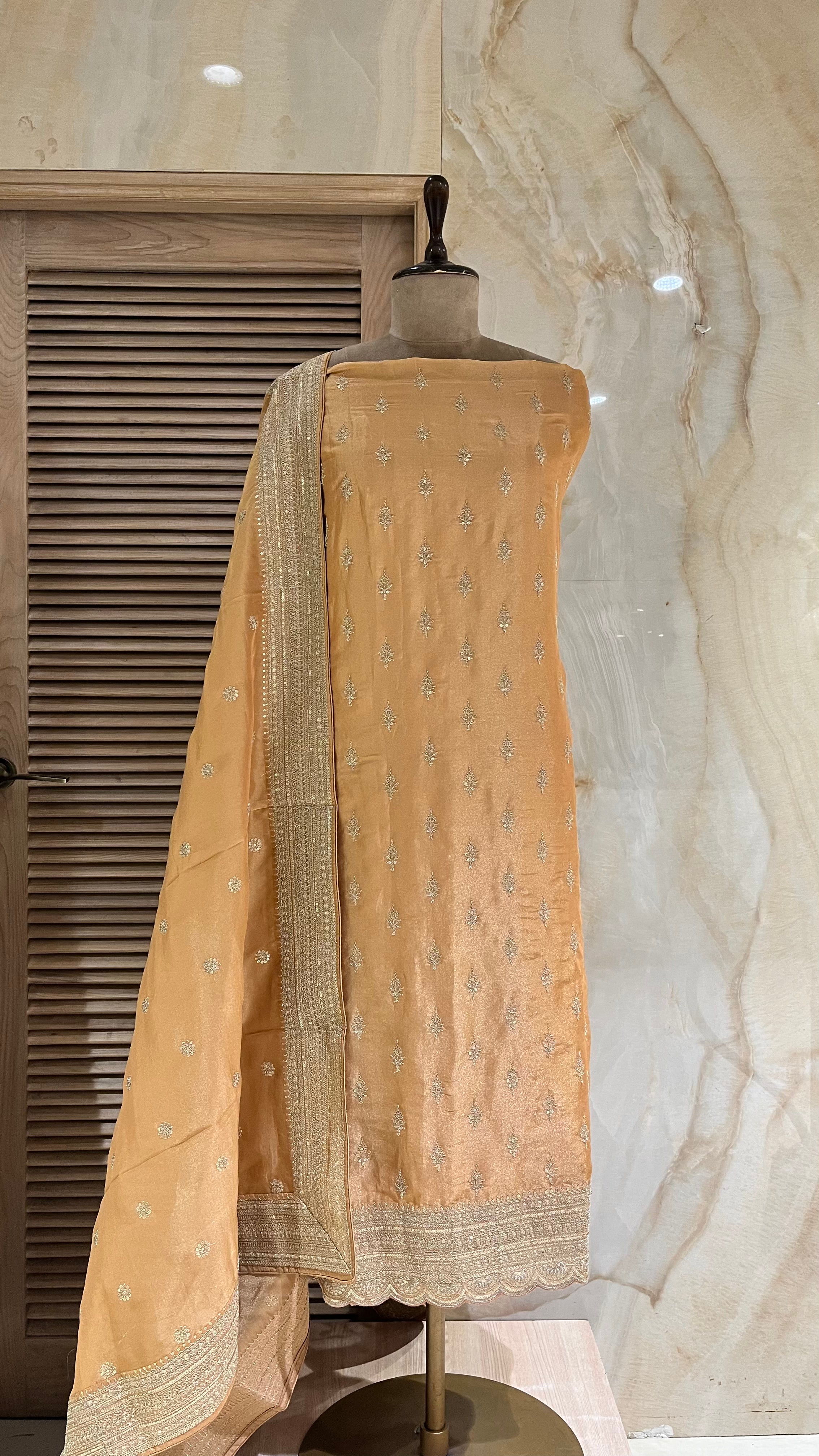STYLISH EMBROIDERED UNSTITCHED SUIT SET FOR WOMEN
