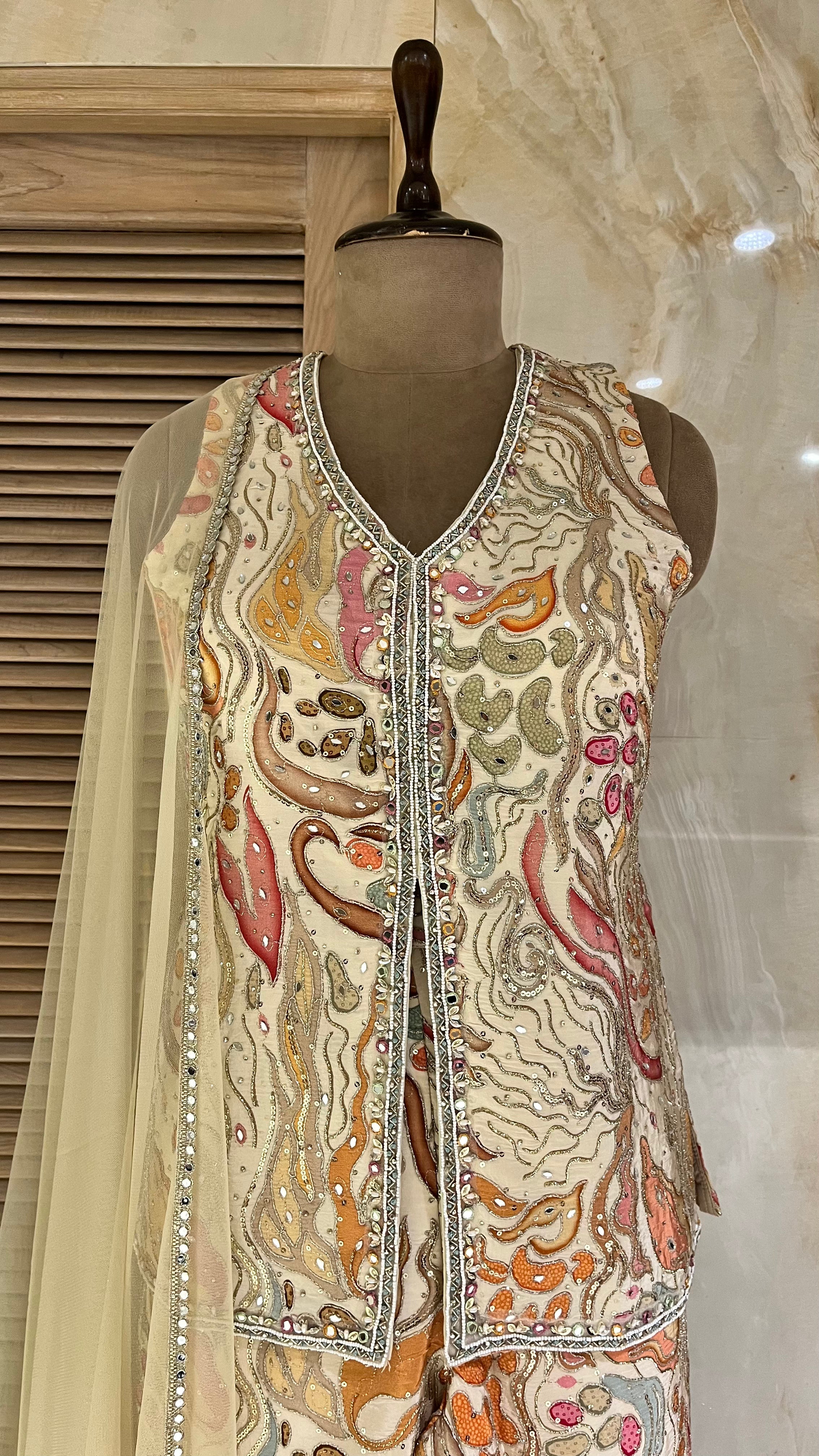 ELEGANT READYMADE SUIT SET FOR WOMEN