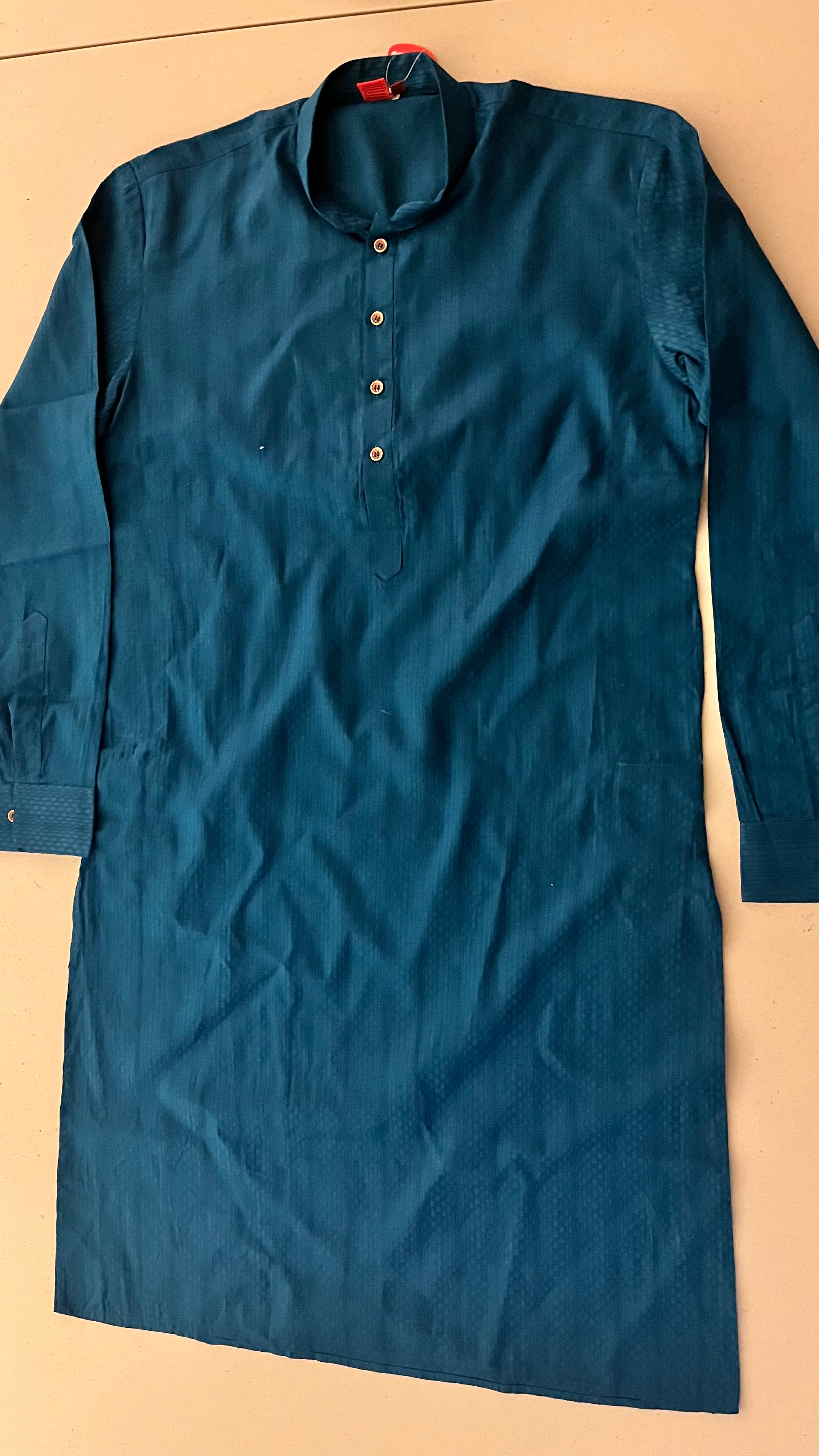 ELEGANT MEN'S TRADITIONAL KURTA PAJAMA SET