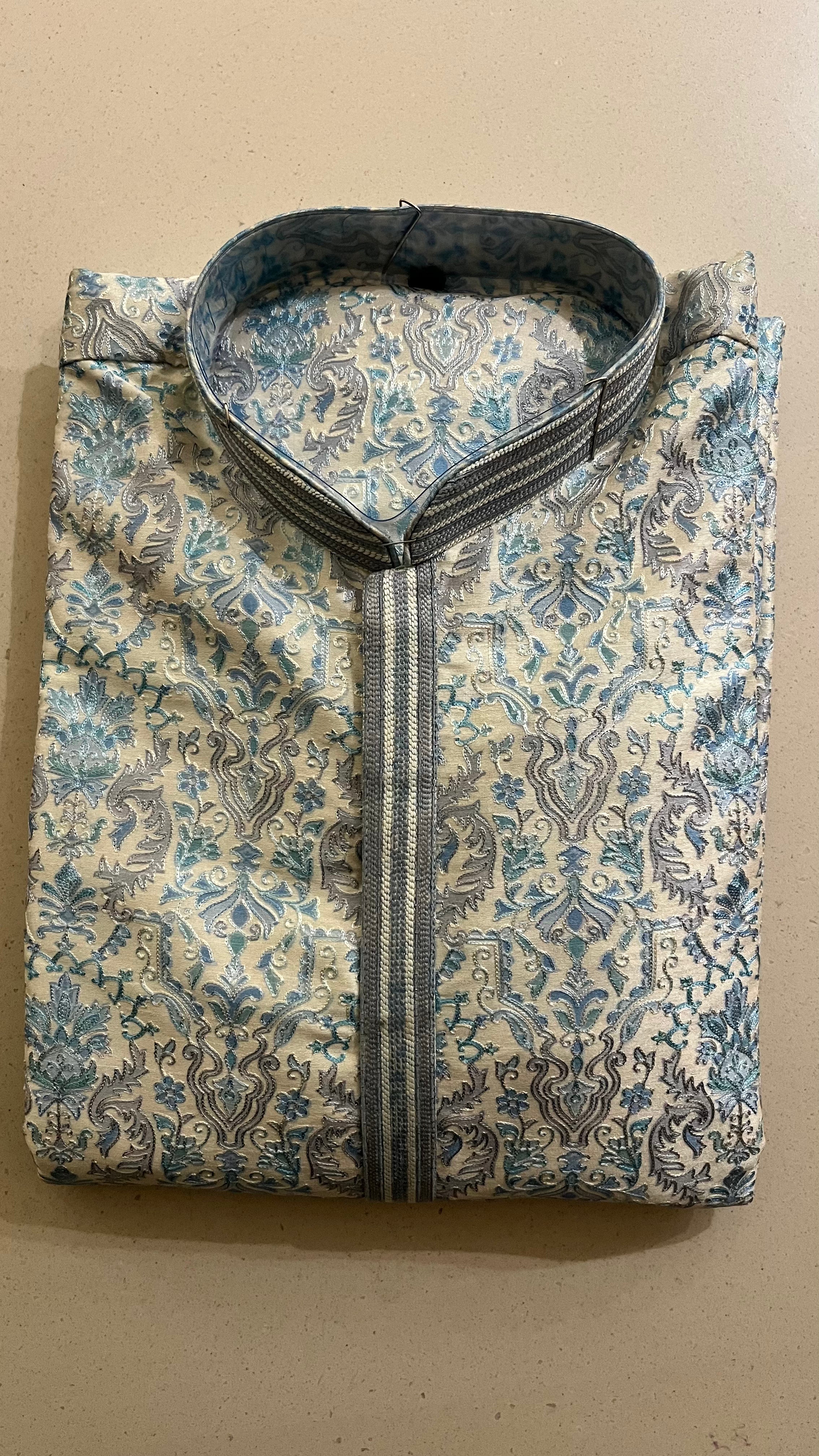 ROYAL MEN'S TRADITIONAL KURTA PAJAMA SET