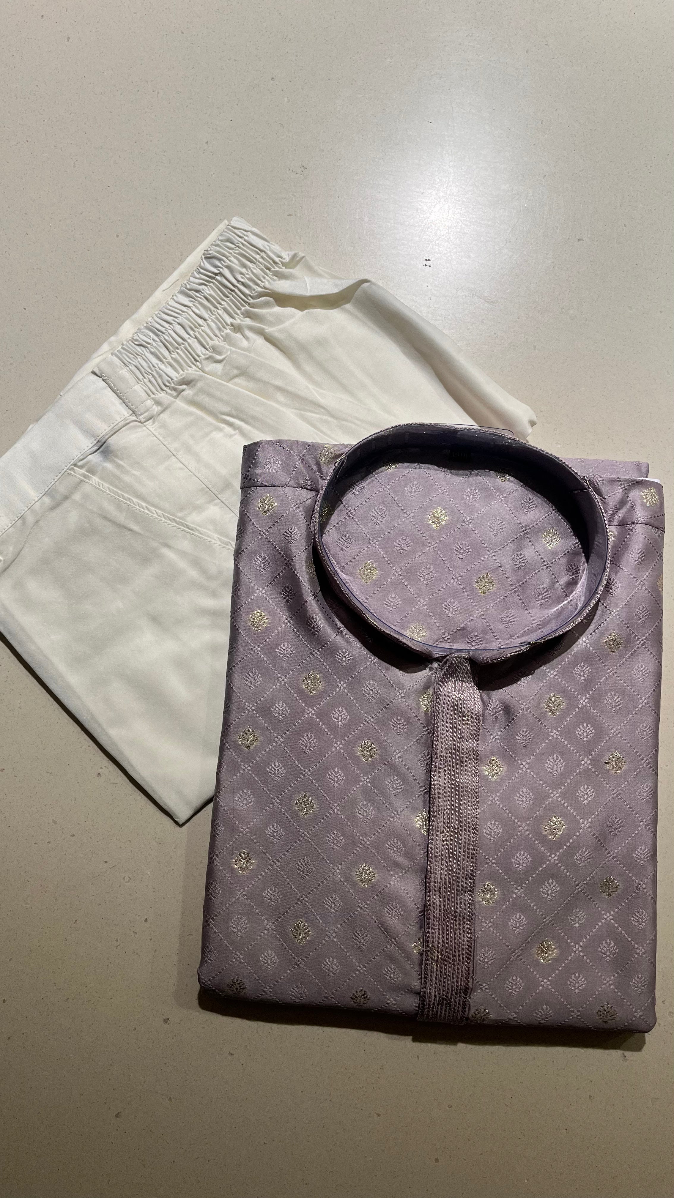LUXURY MEN'S ETHNIC KURTA PAJAMA SET