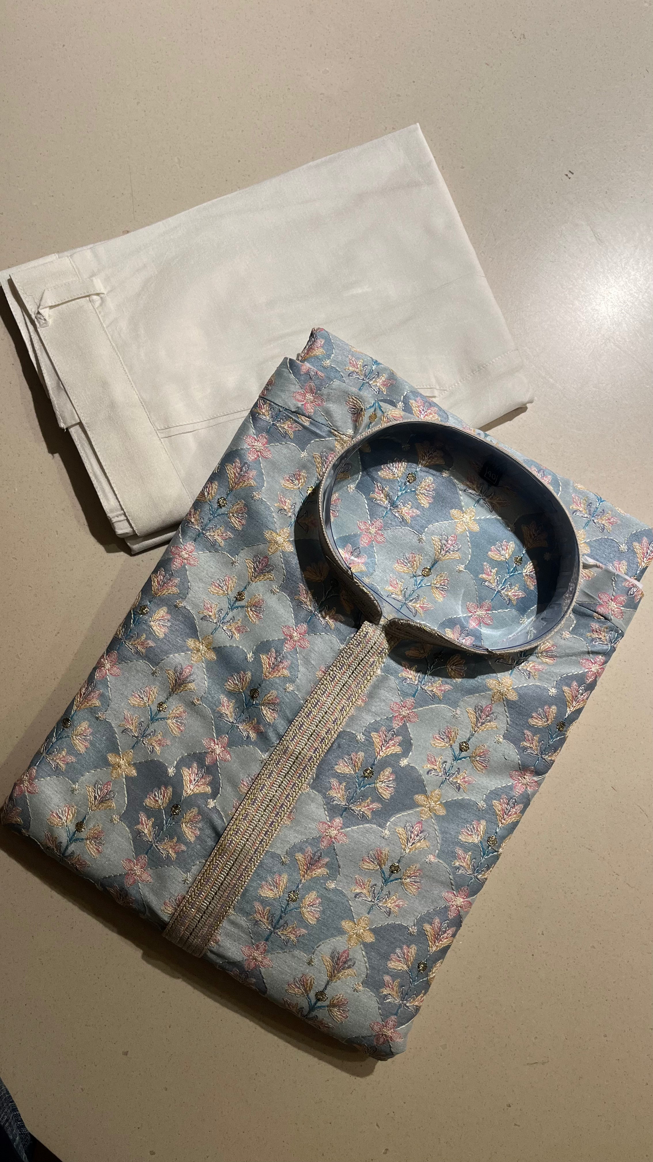 MODERN MEN'S TRADITIONAL KURTA PAJAMA SET