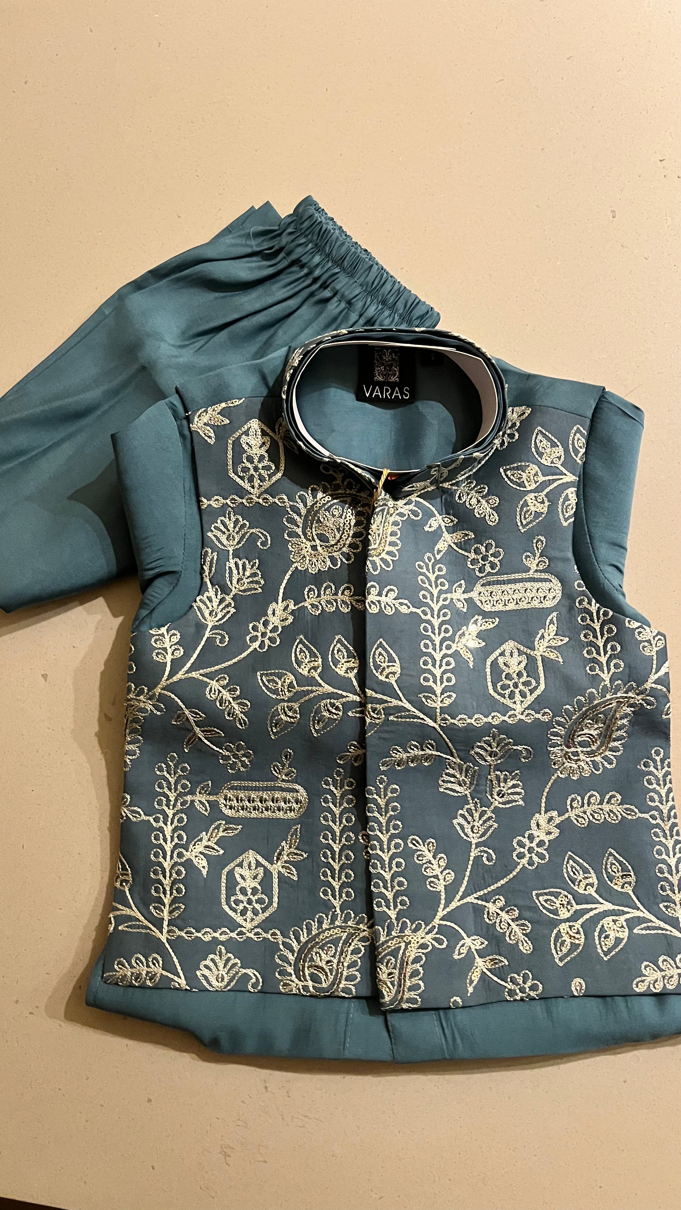 STYLISH KIDS ETHNIC JACKET KURTA PAJAMA SET