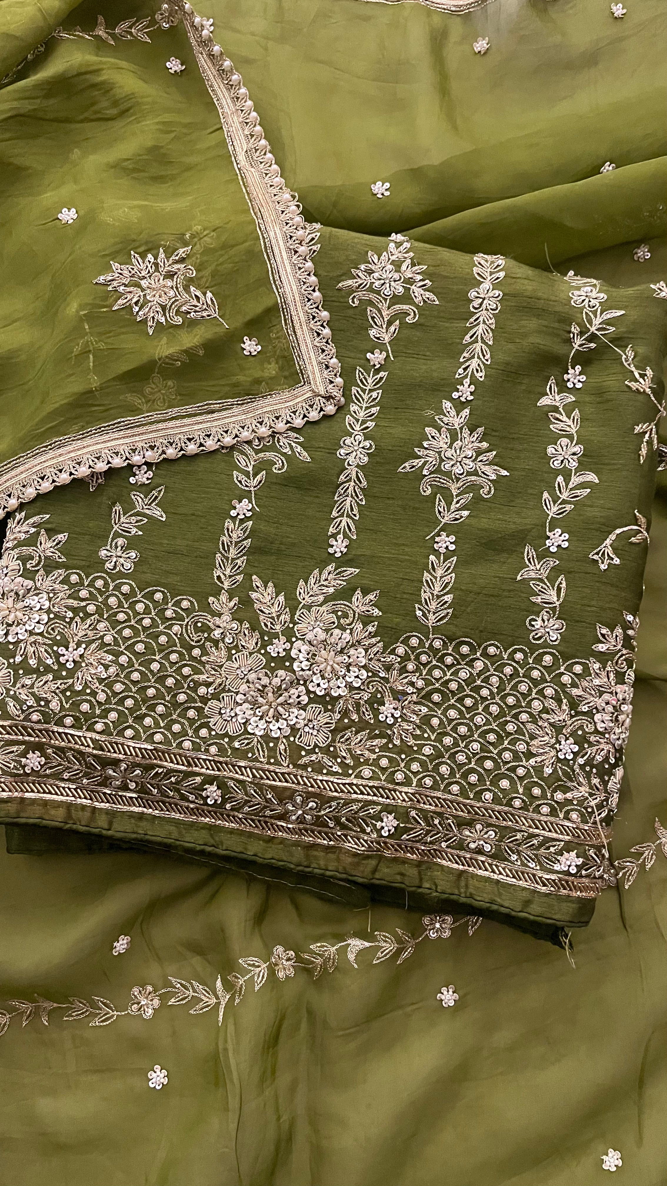 ELEGANT EMBROIDERY UNSTITCHED SUIT