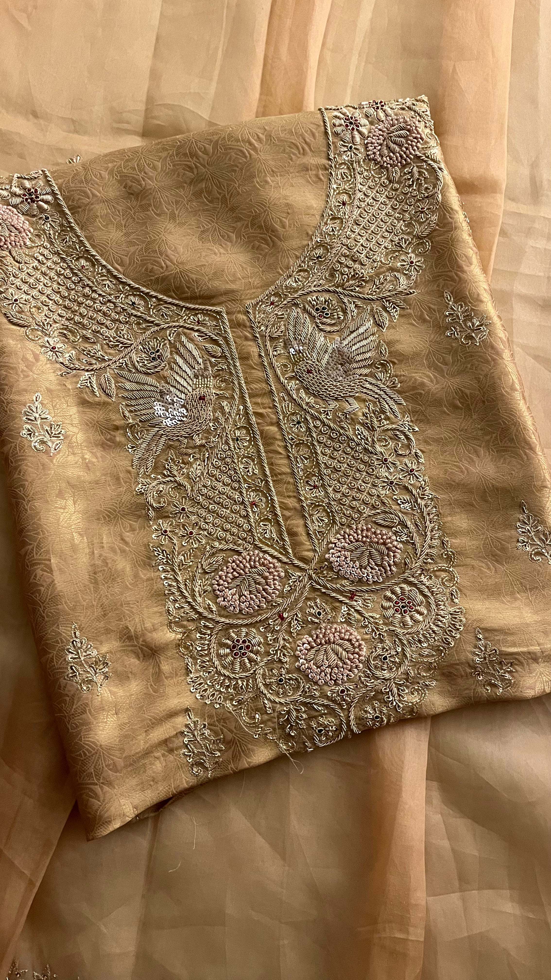 ELEGANT EMBROIDERY UNSTITCHED SUIT SET