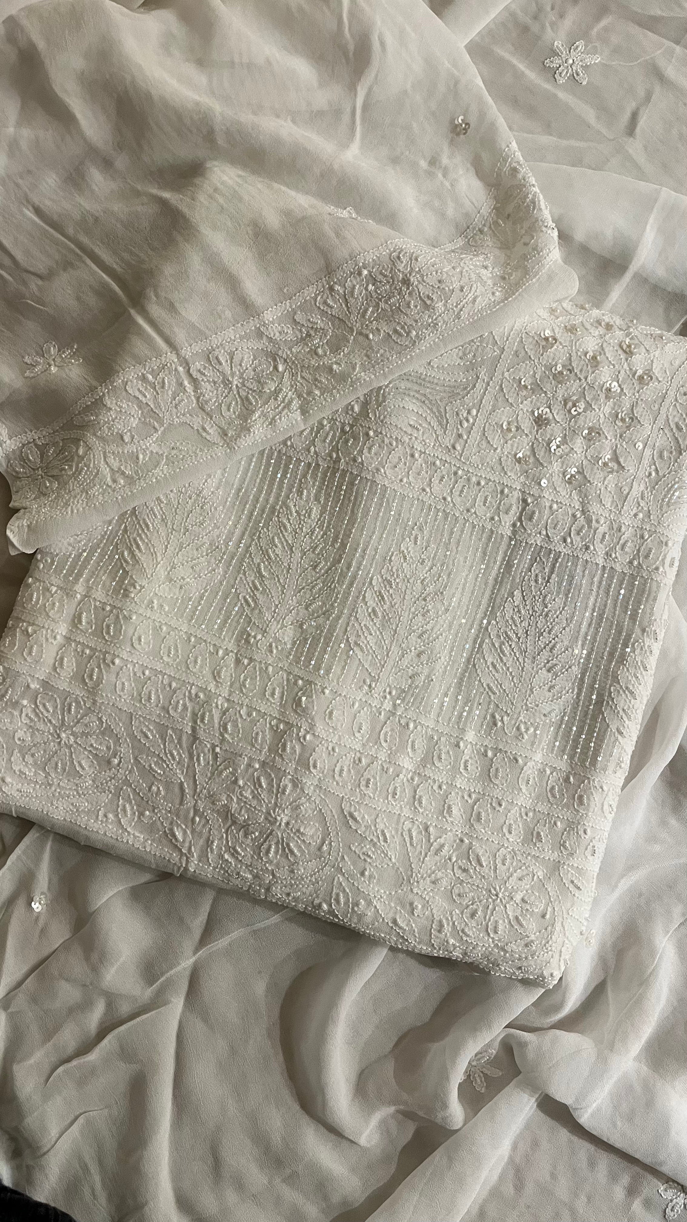 ROYAL LUCKNOWI UNSTITCHED SUIT
