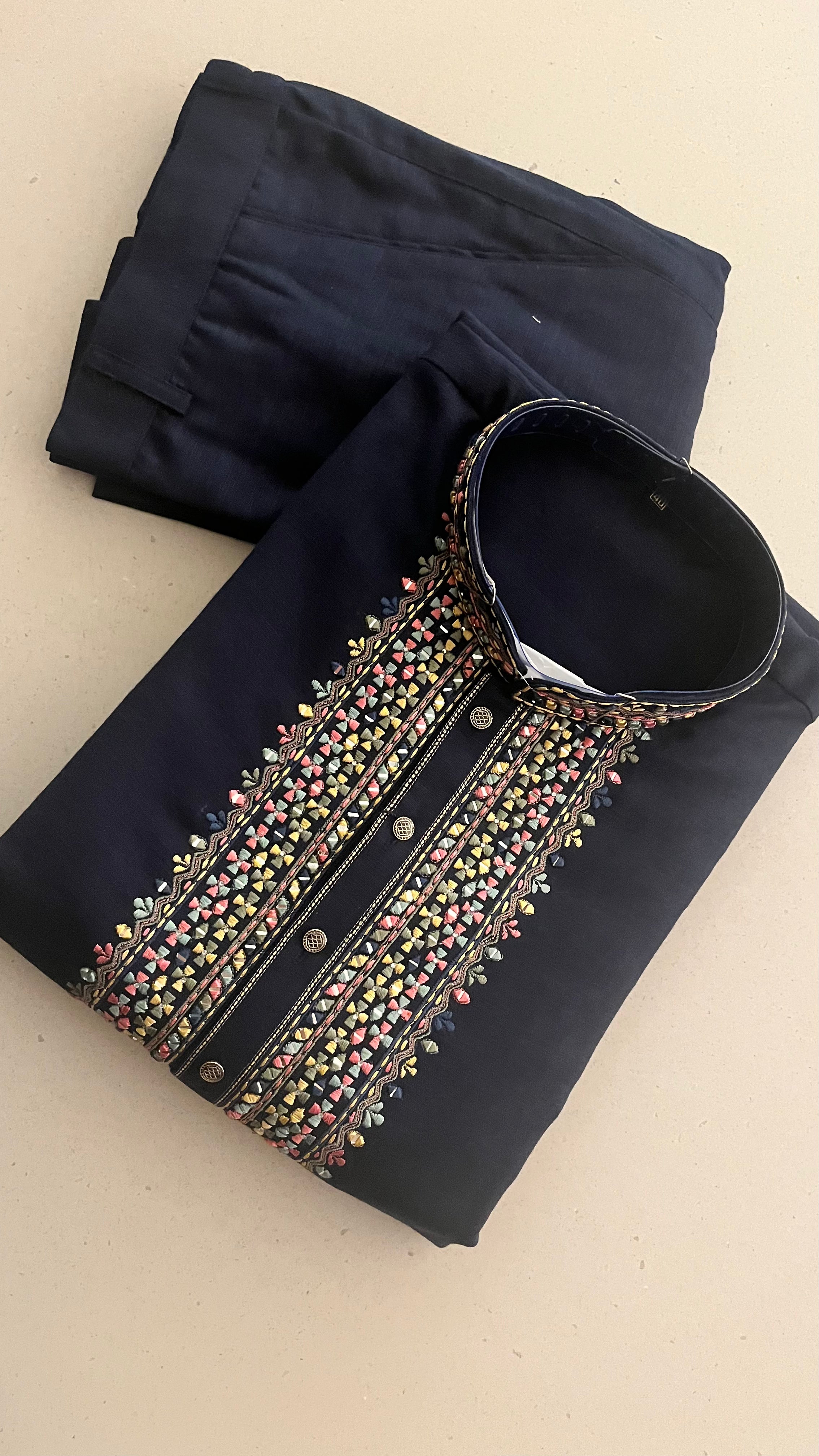 MEN'S ETHNIC KURTA PAJAMA SET
