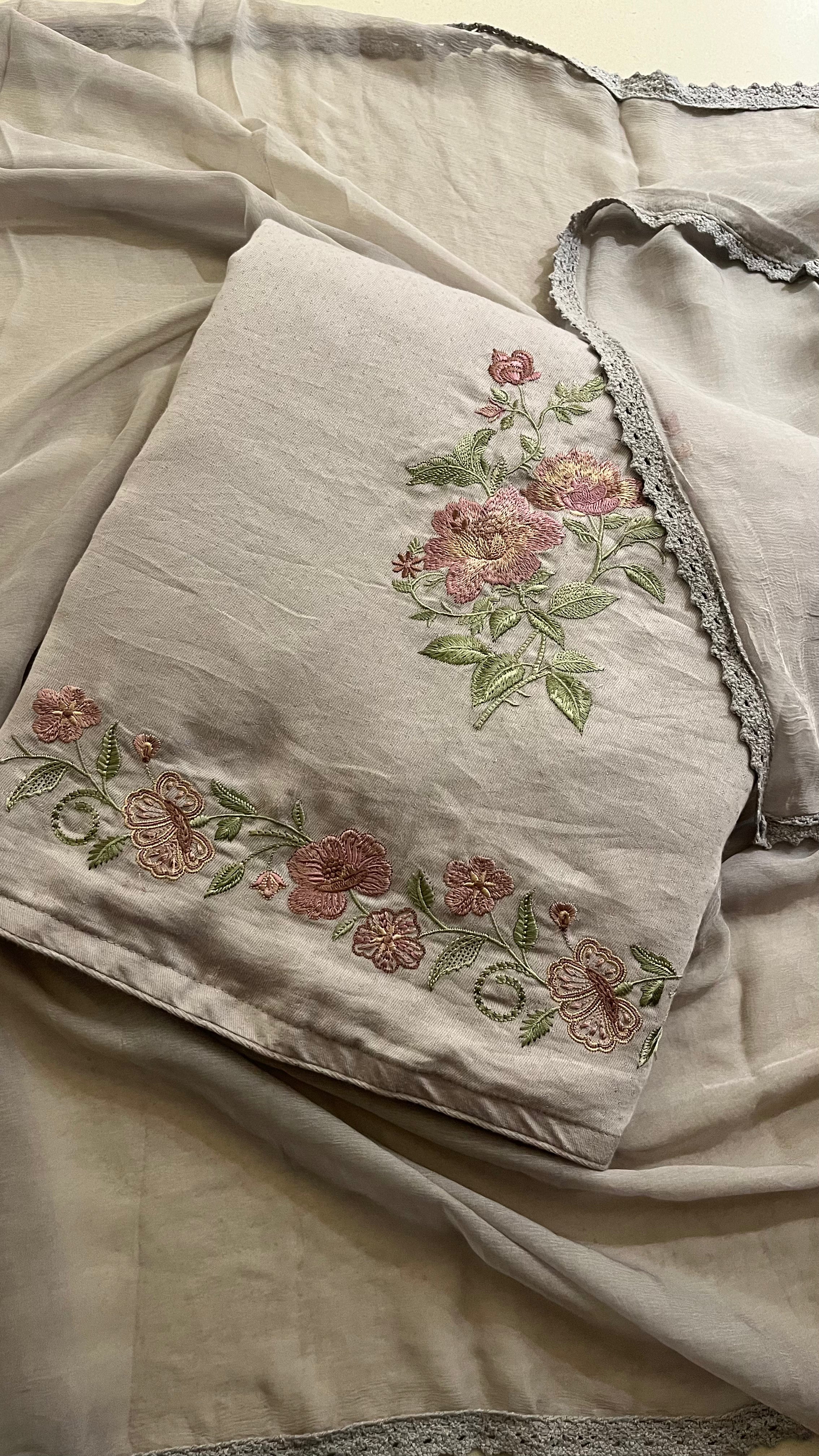 SOFT FLORAL EMBROIDERED UNSTITCHED SUIT SET