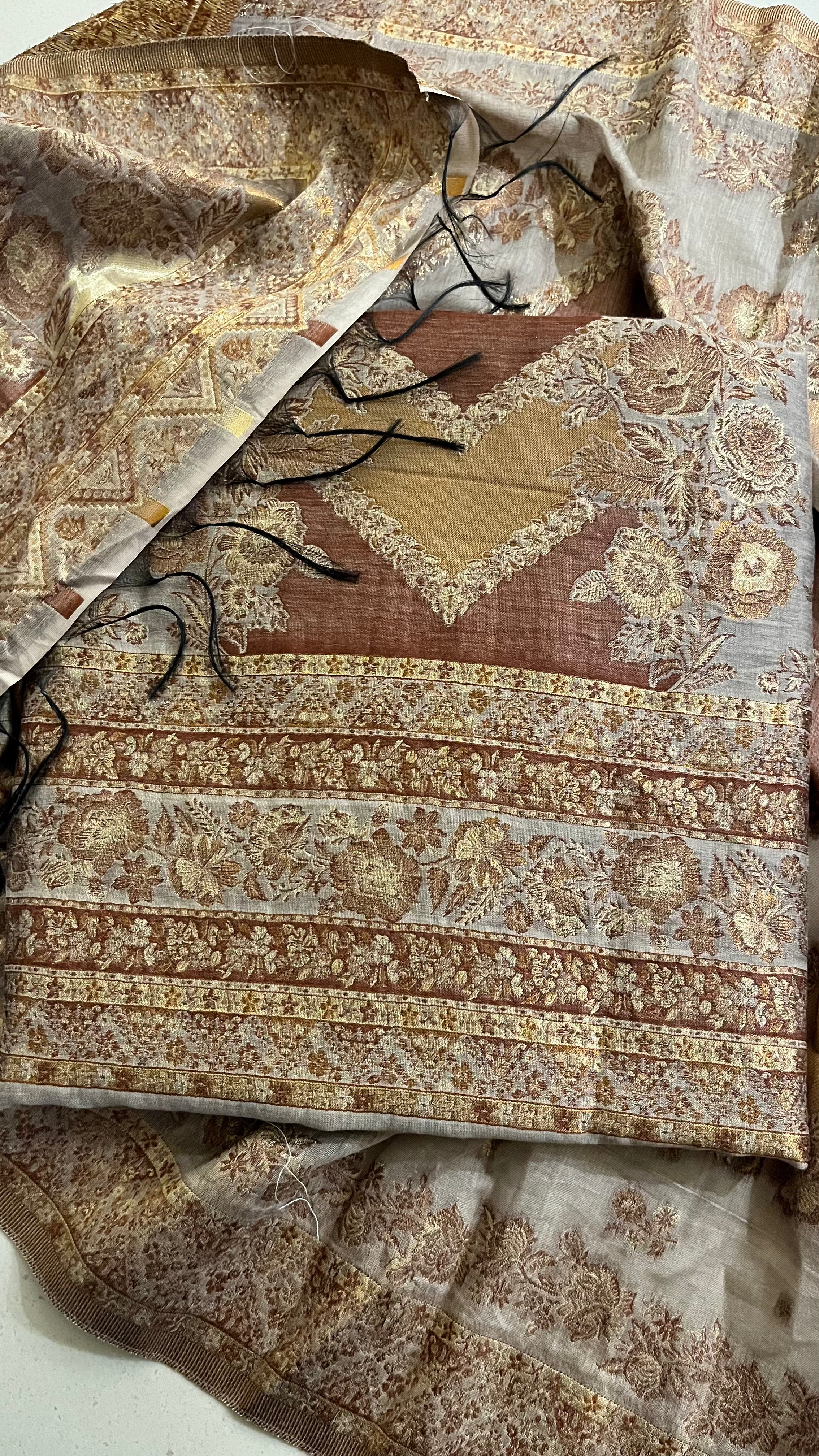 PREMIUM JACQUARD PRINTED UNSTITCHED SUIT SET