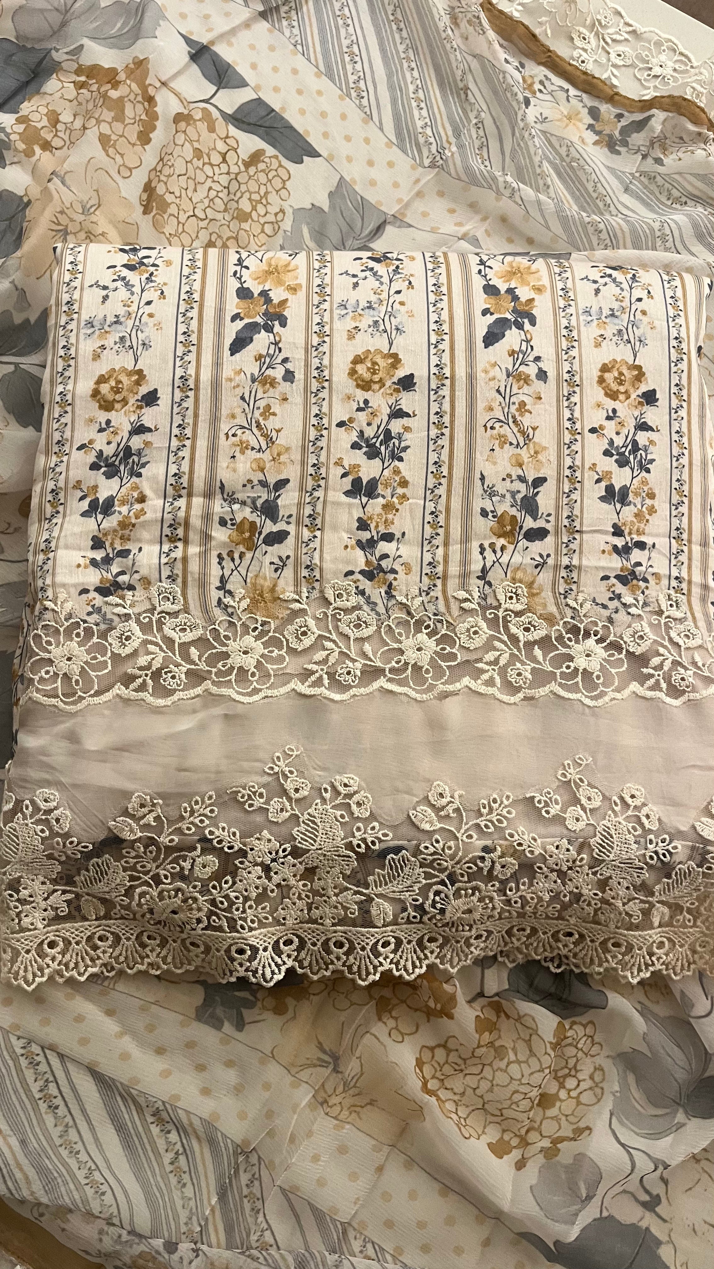 UNSTITCHED EMBROIDERED SUIT SET