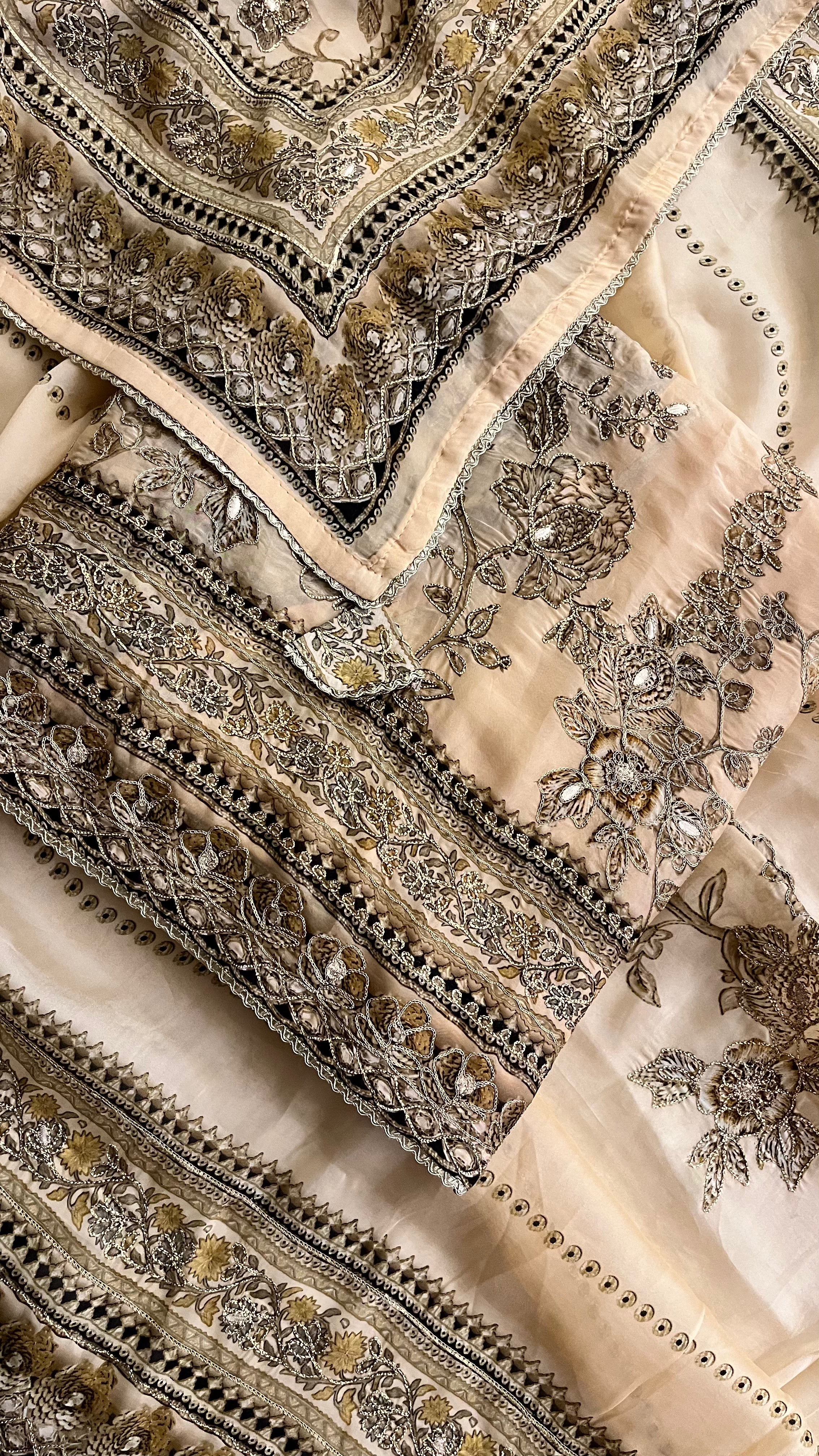 UNSTITCHED HEAVY EMBROIDERED SUIT SET