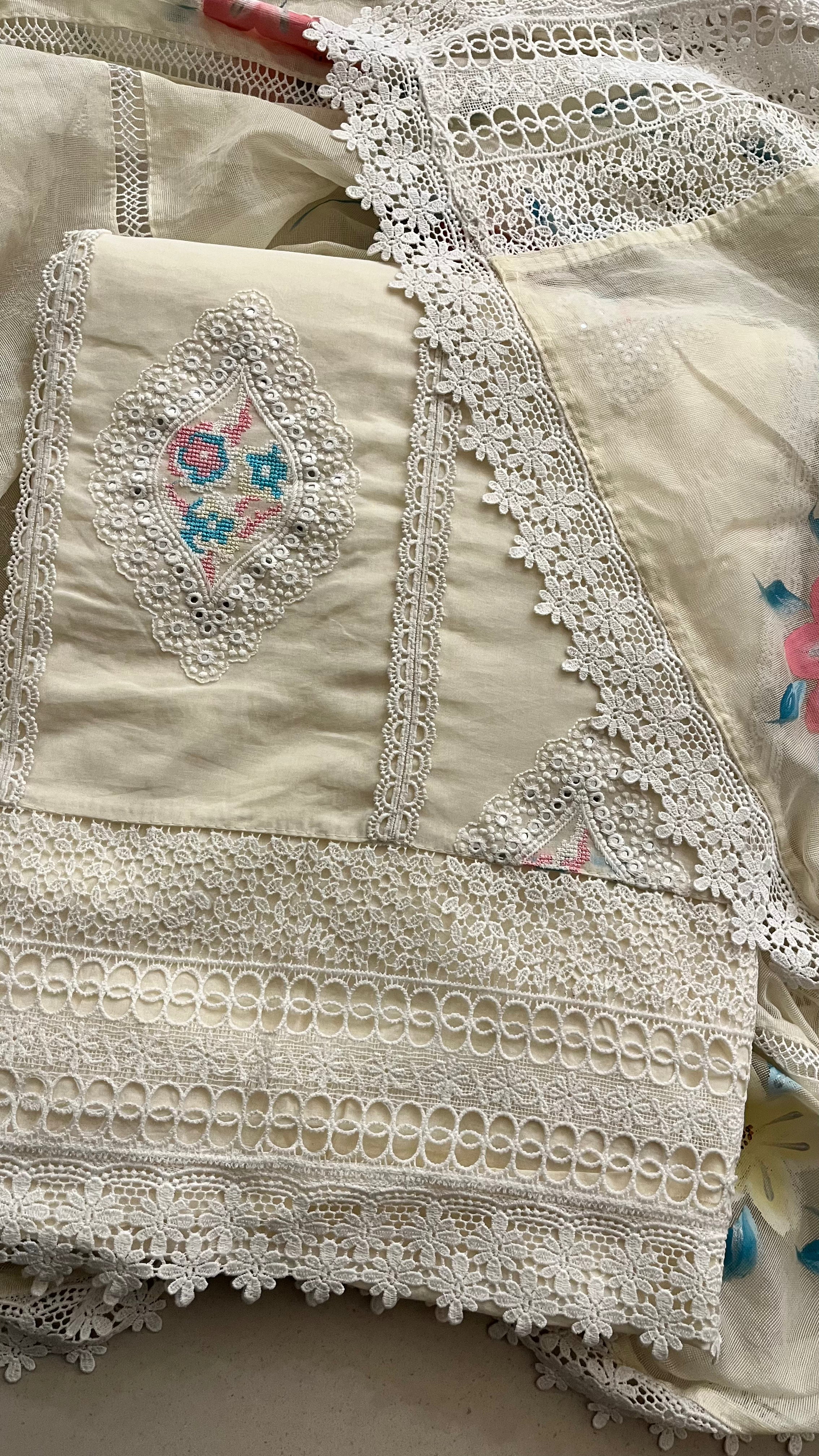 UNSTITCHED EMBROIDERED COTTON SUIT SET