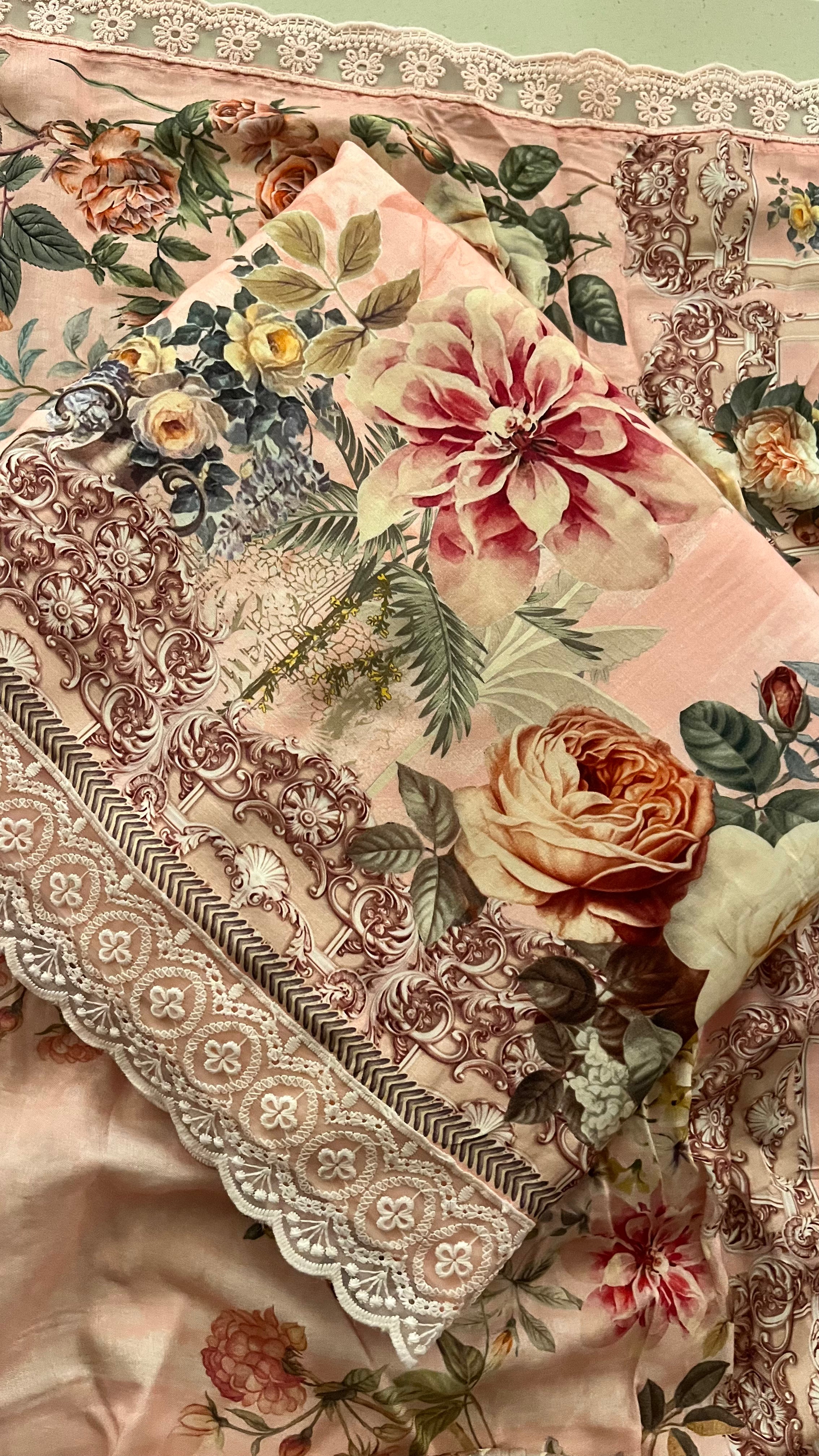 WOMEN'S PREMIUM FLORAL DIGITAL PRINT UNSTITCHED SUIT