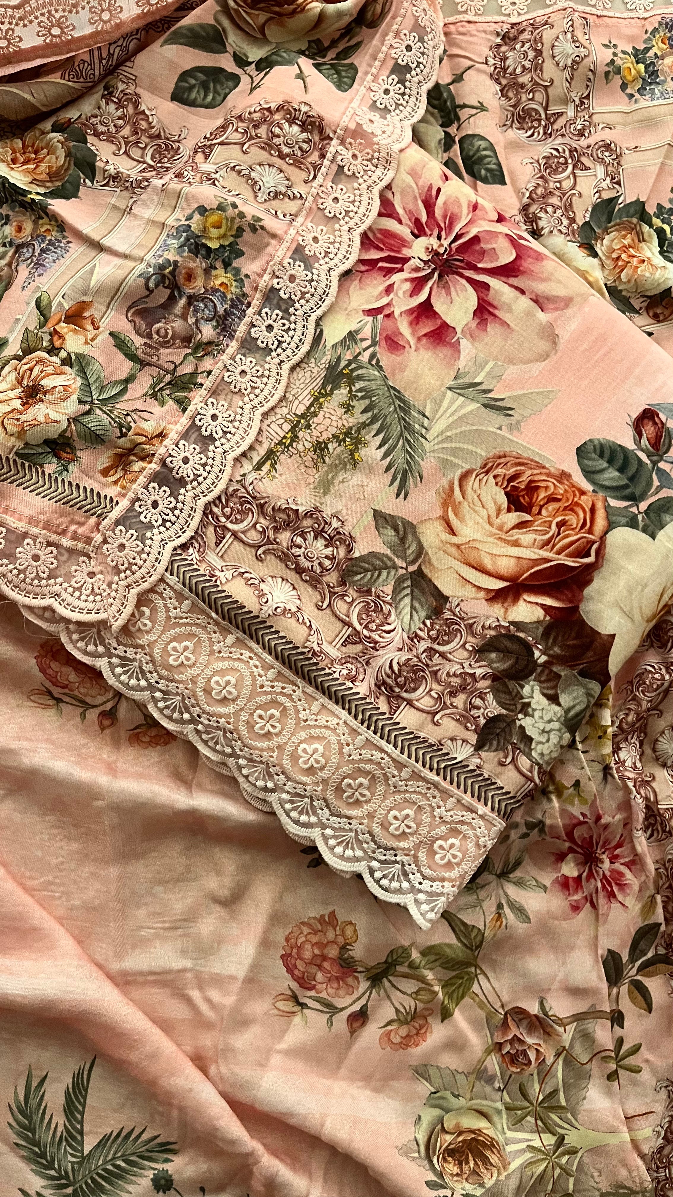 WOMEN'S PREMIUM FLORAL DIGITAL PRINT UNSTITCHED SUIT