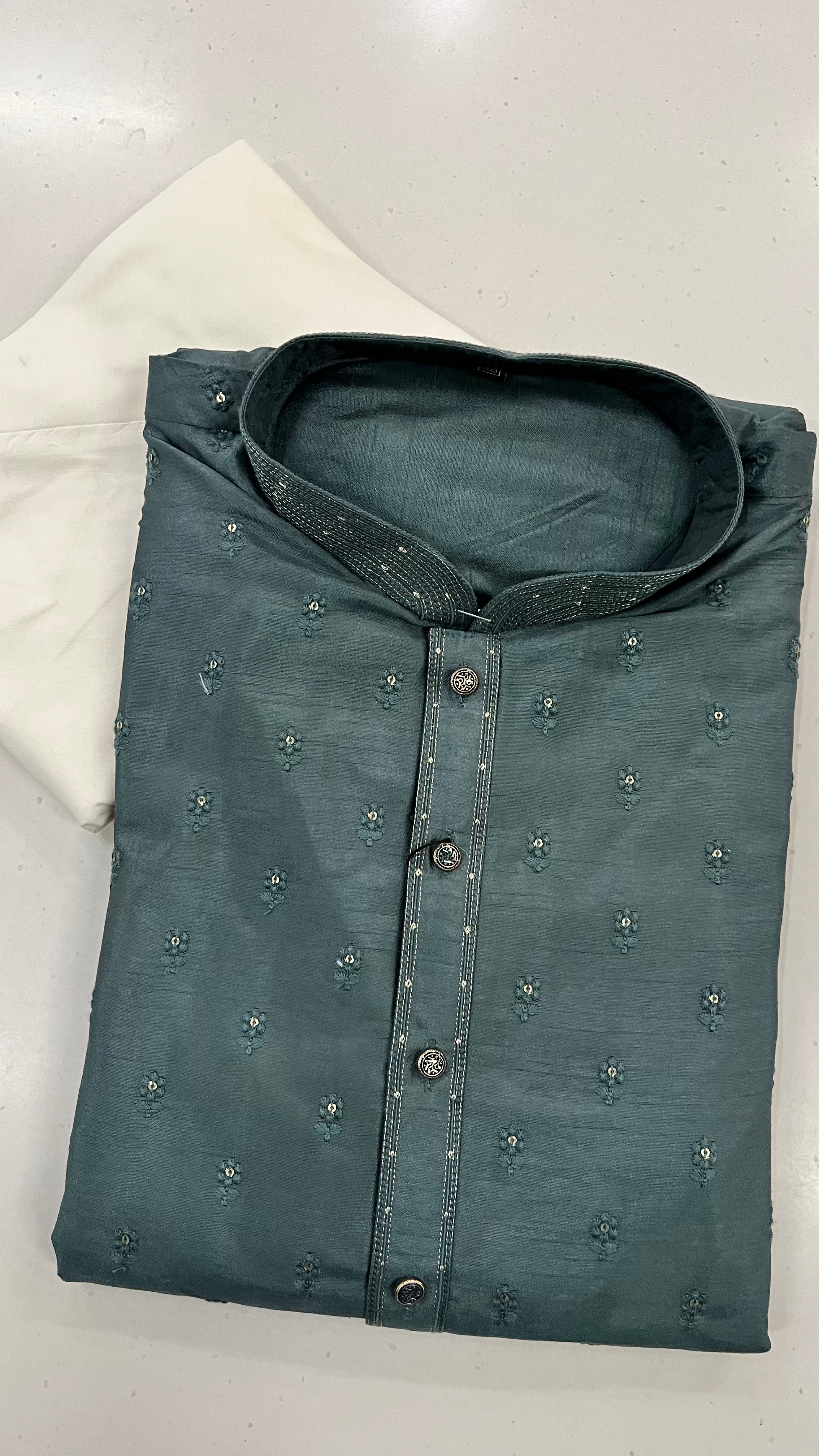 MEN'S DARK GREEN EMBROIDERED KURTA PAJAMA SET