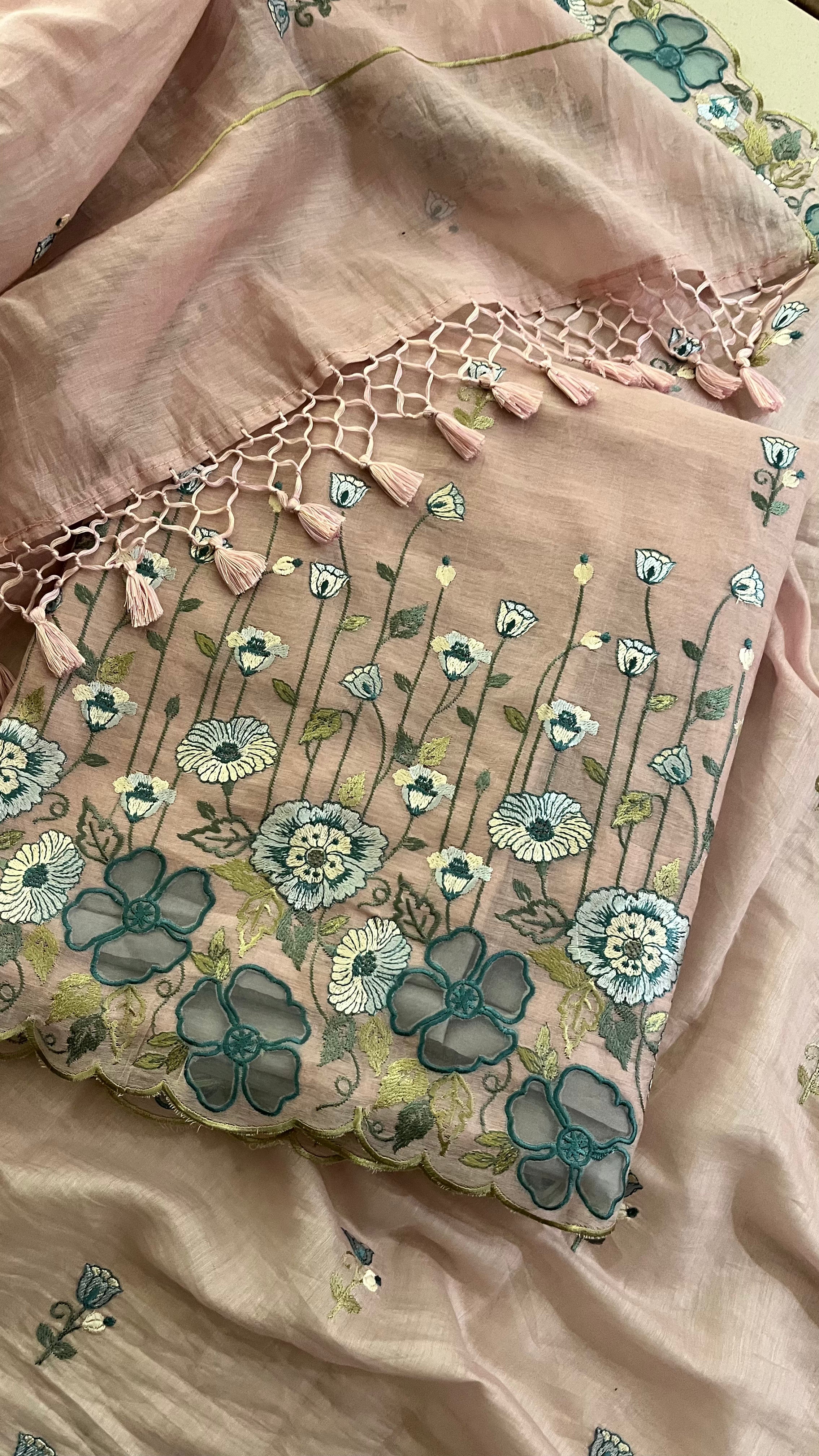 BLUSH PINK FLORAL EMBROIDERED UNSTITCHED SUIT SET