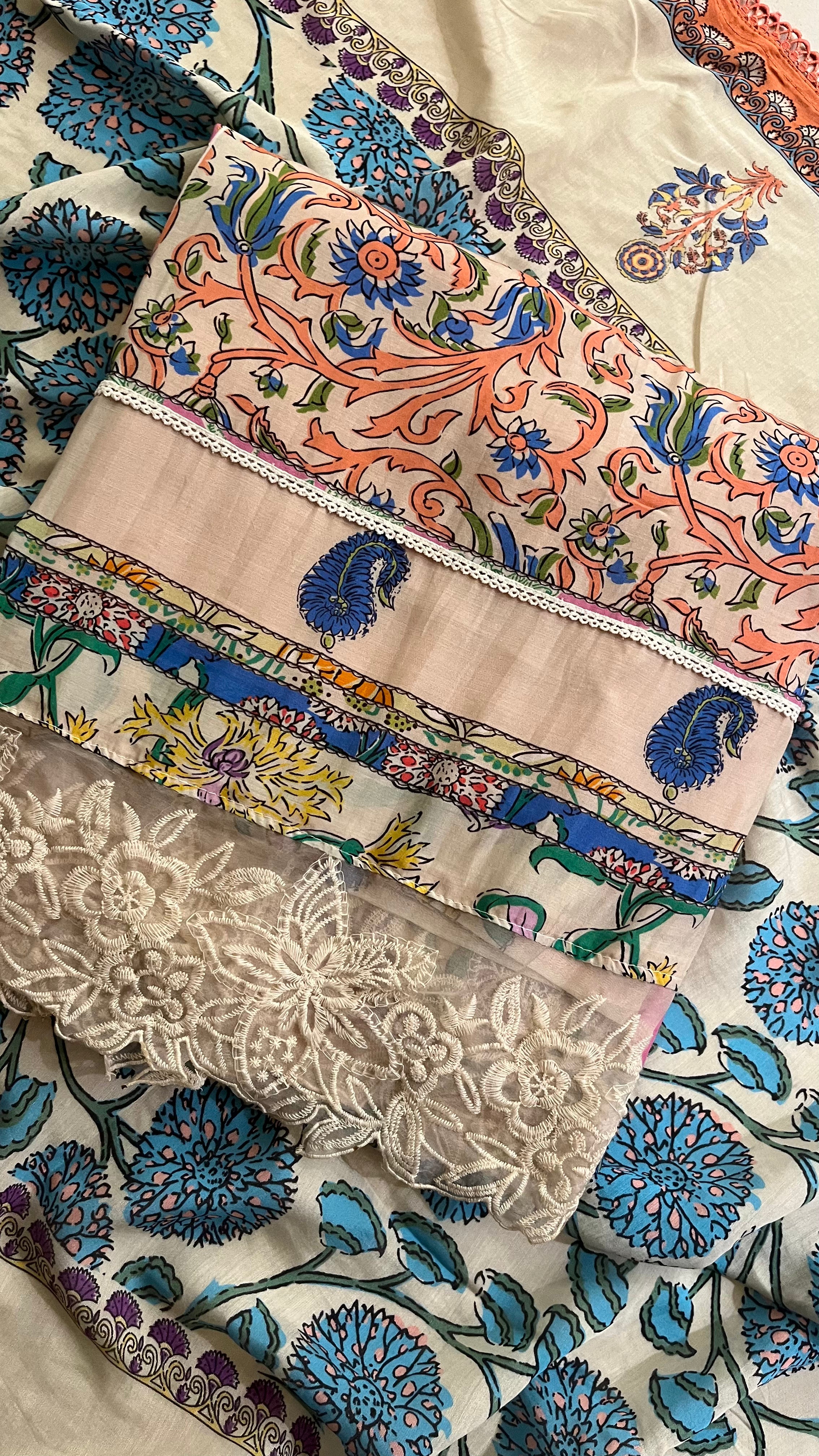 ELEGANT PEACH FLORAL PRINTED UNSTITCHED SUIT