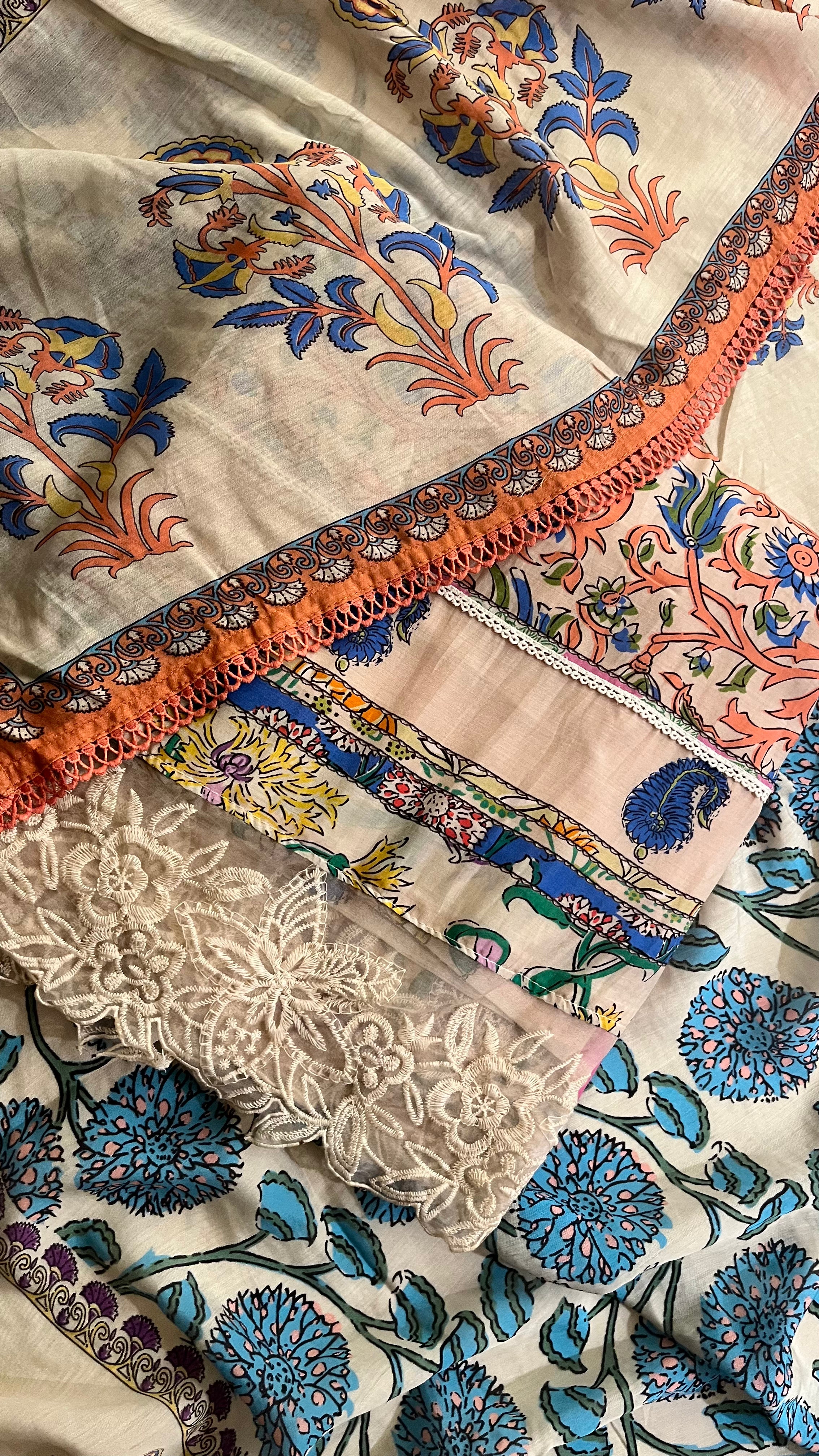 ELEGANT PEACH FLORAL PRINTED UNSTITCHED SUIT