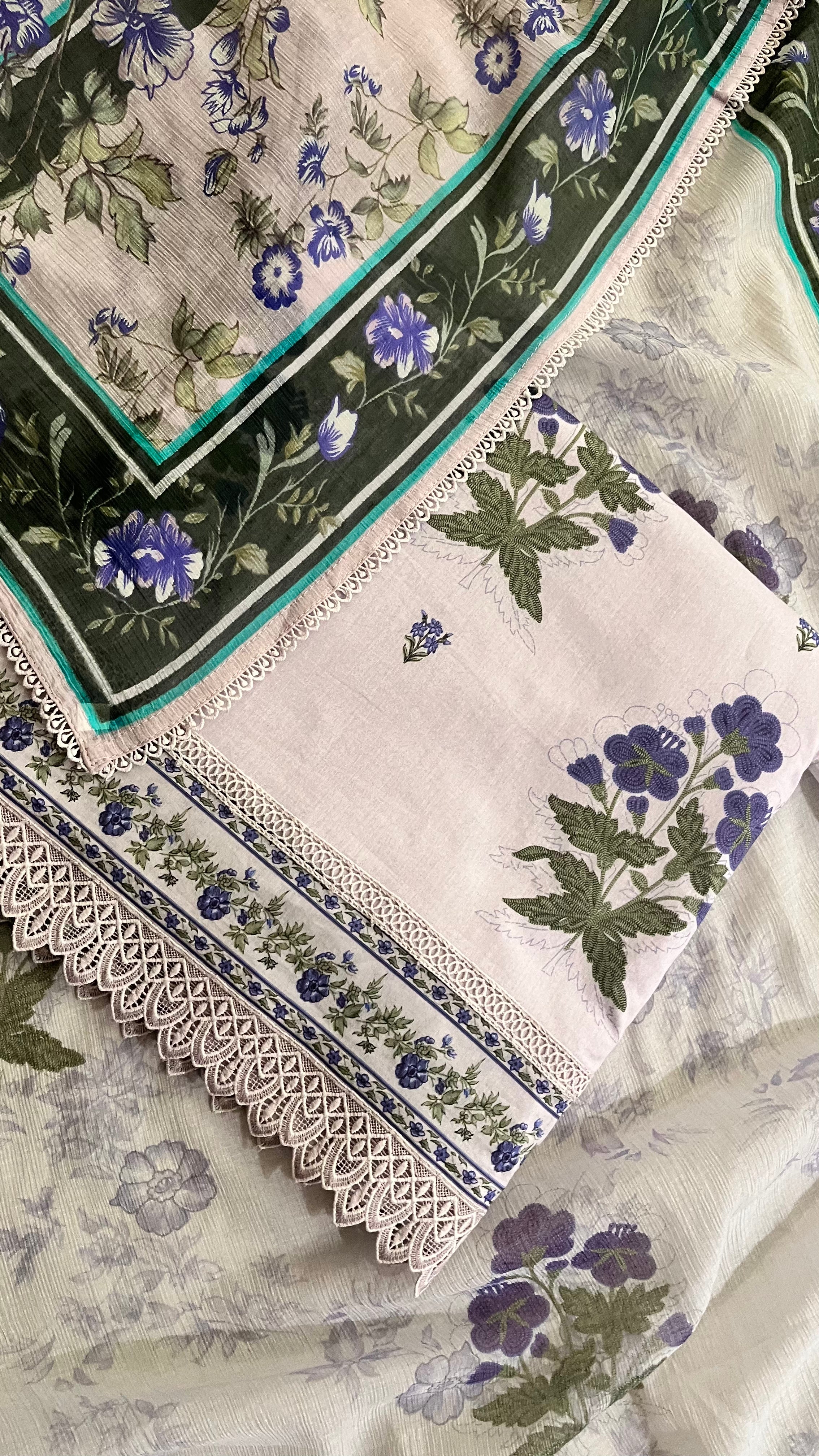 PASTEL FLORAL PRINTED UNSTITCHED SUIT