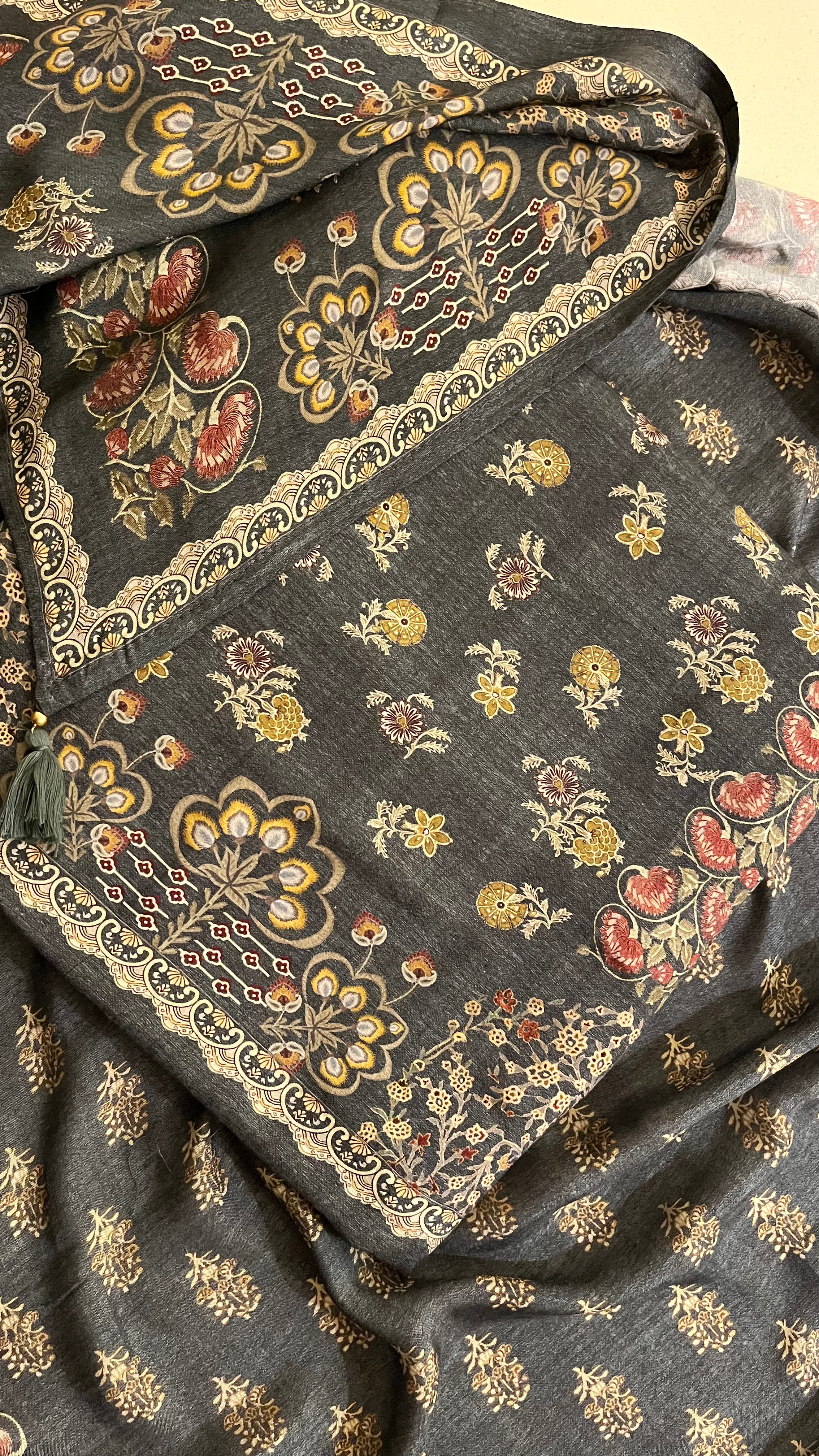 CHARCOAL PRINTED UNSTITCHED SUIT