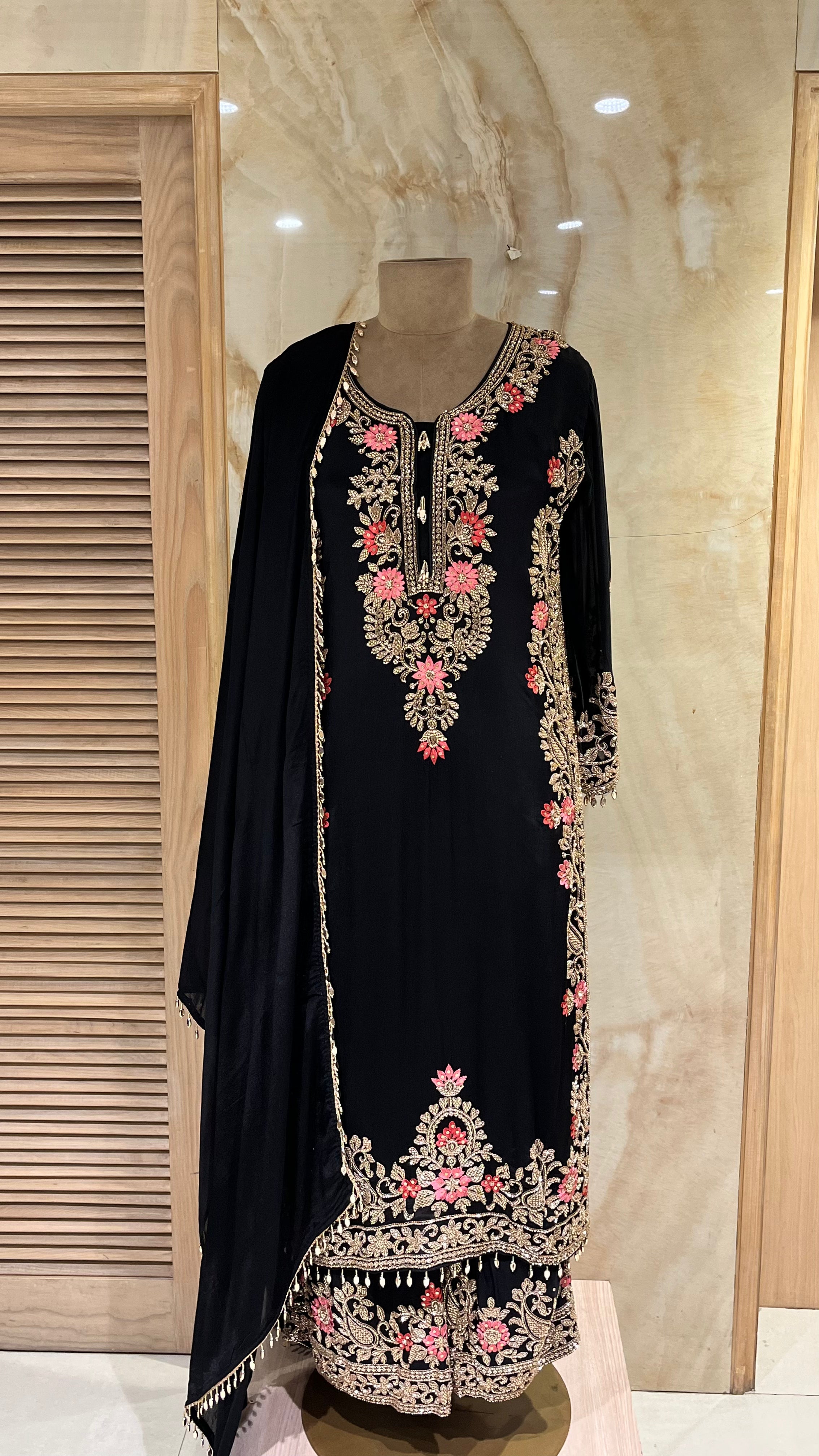 BLACK EMBROIDERED PANT SUIT