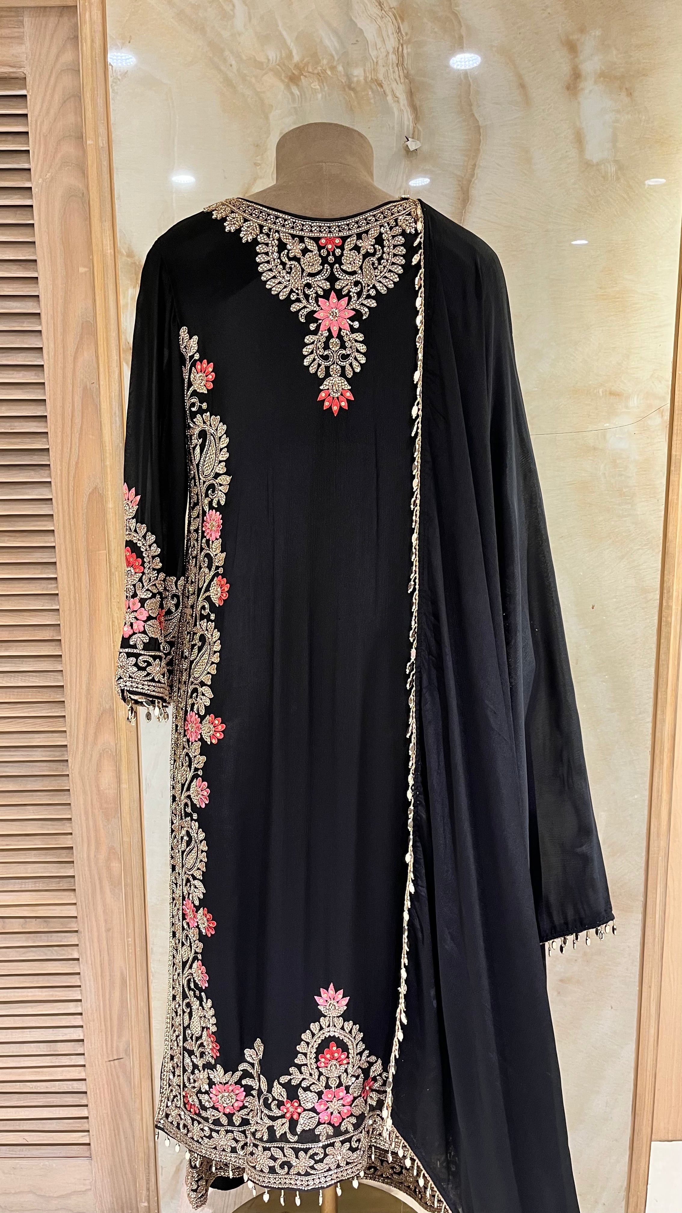 BLACK EMBROIDERED PANT SUIT
