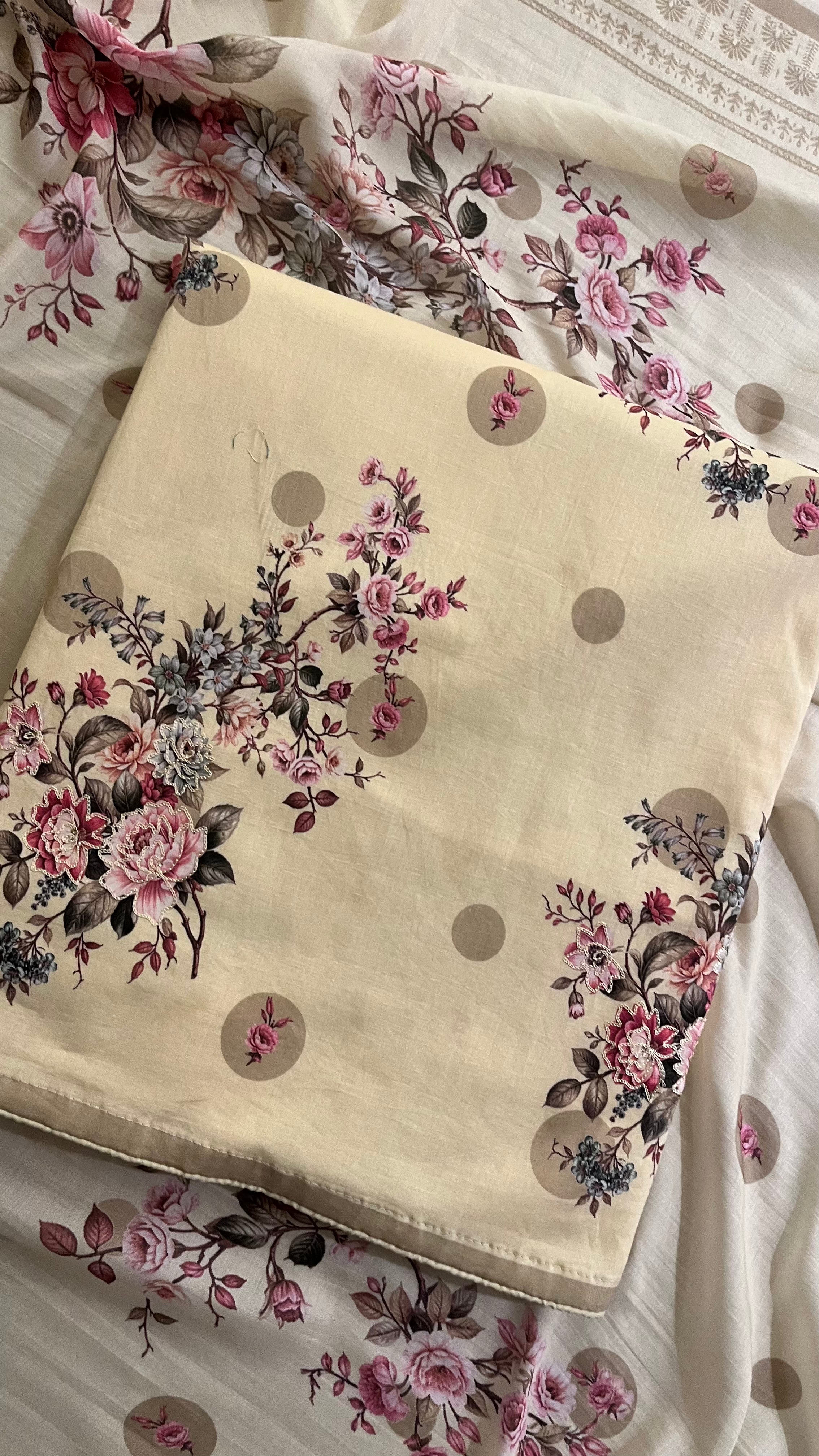 BEIGE FLORAL PRINTED UNSTITCHED SUIT