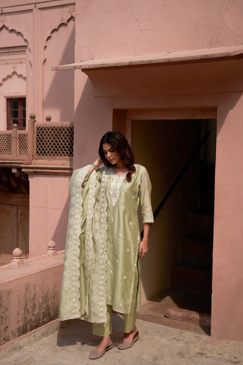 HERITAGE INDIA - PISTA GREEN CHANDERI THREAD WORK SUIT SET (WITH PANTS AND DUPATTA)