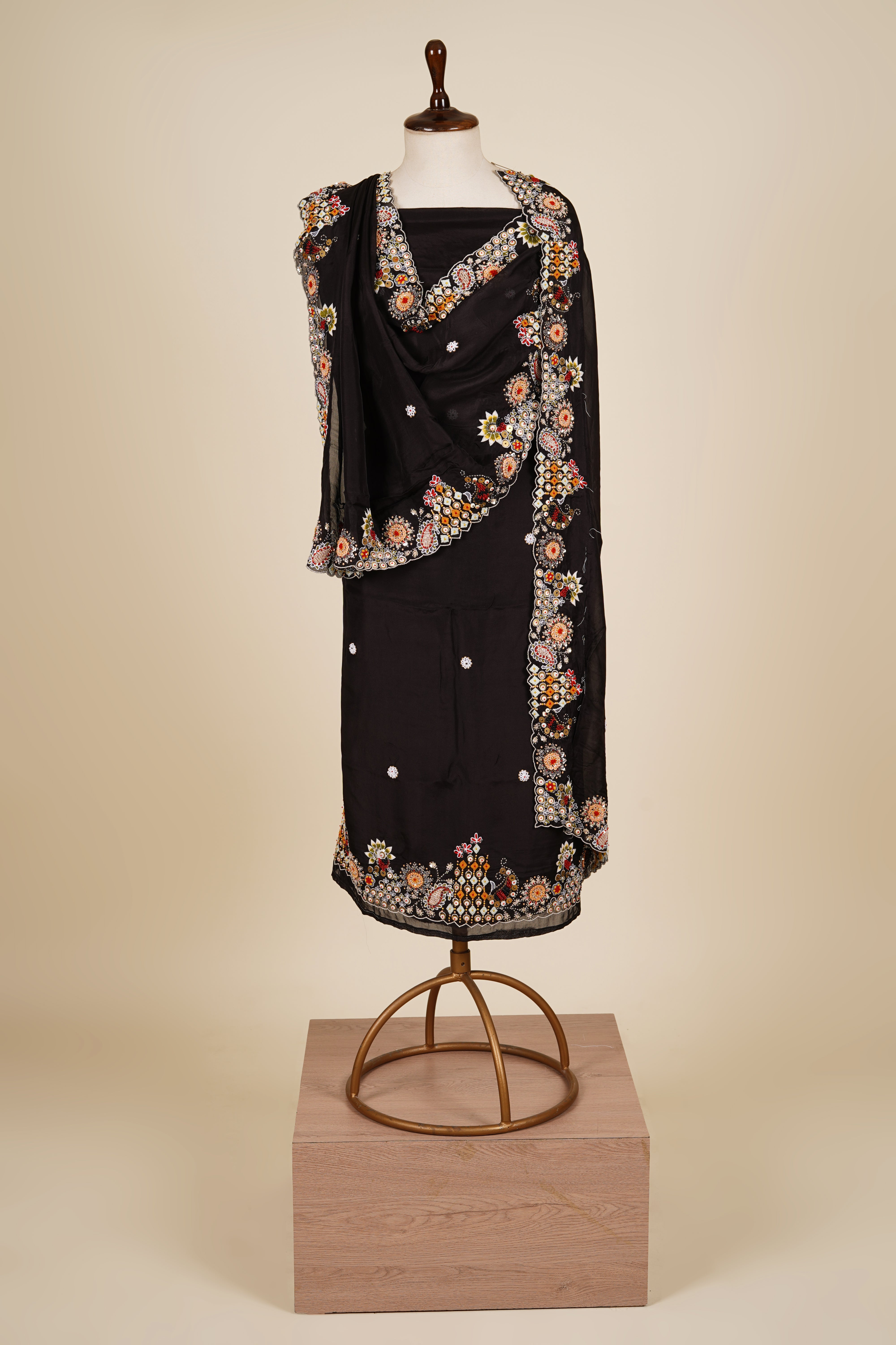 Black Sequin & Dabka Suit Set For Women