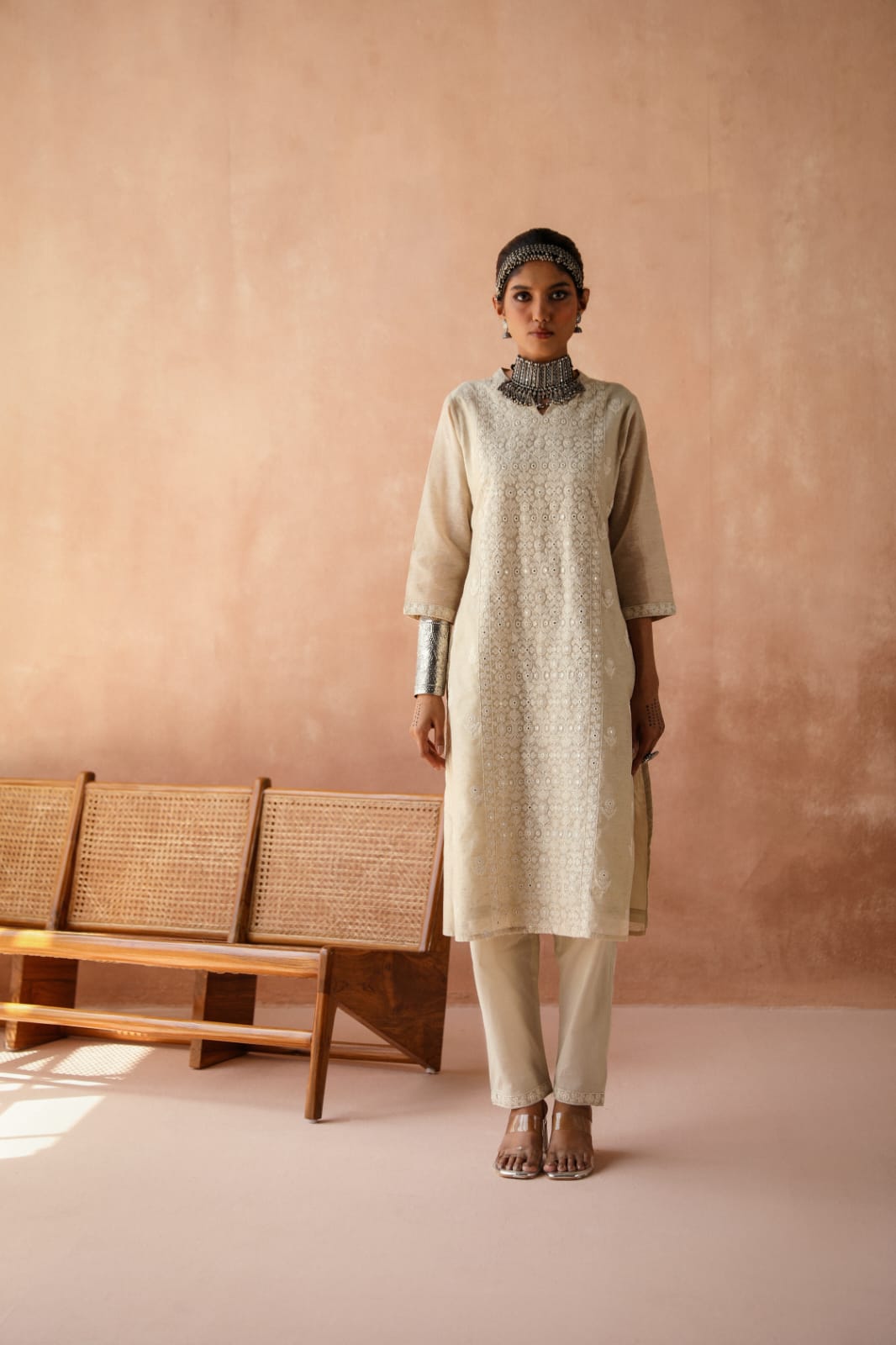 HERITAGE INDIA - IVORY CHIKANKARI SUIT SET (WITH PANTS)