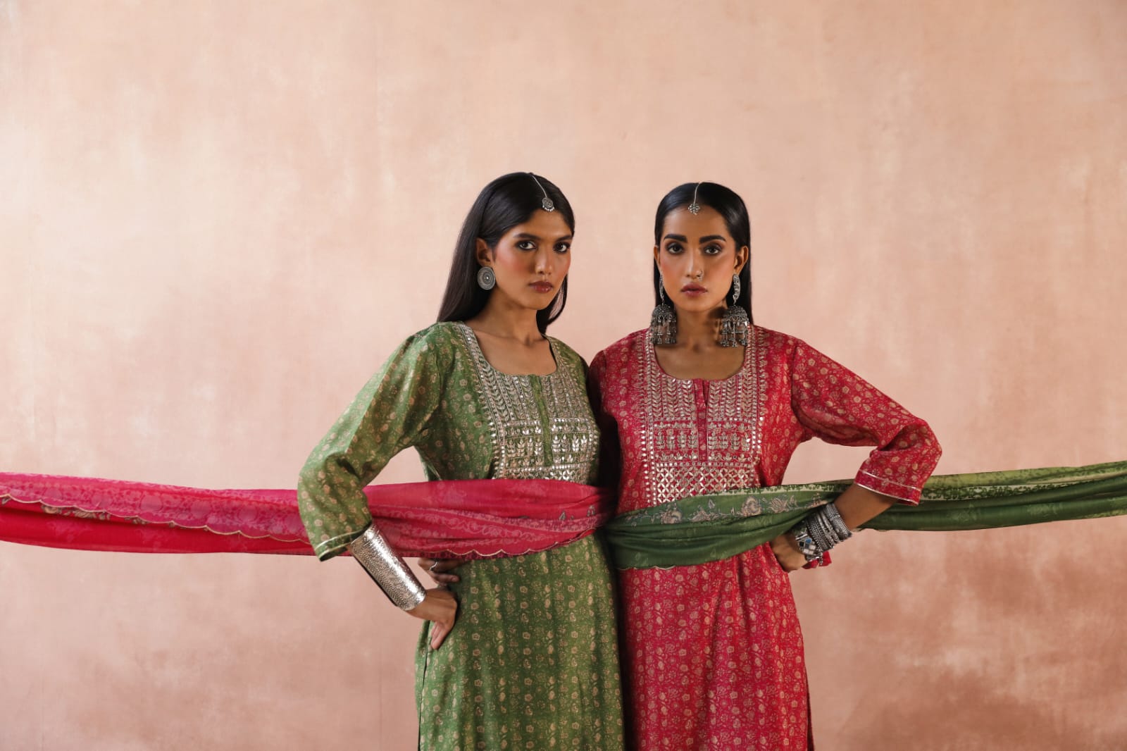 HERITAGE INDIA - MEHANDI GREEN CHANDERI KURTA SET (WITH PANT & DUPATTA)