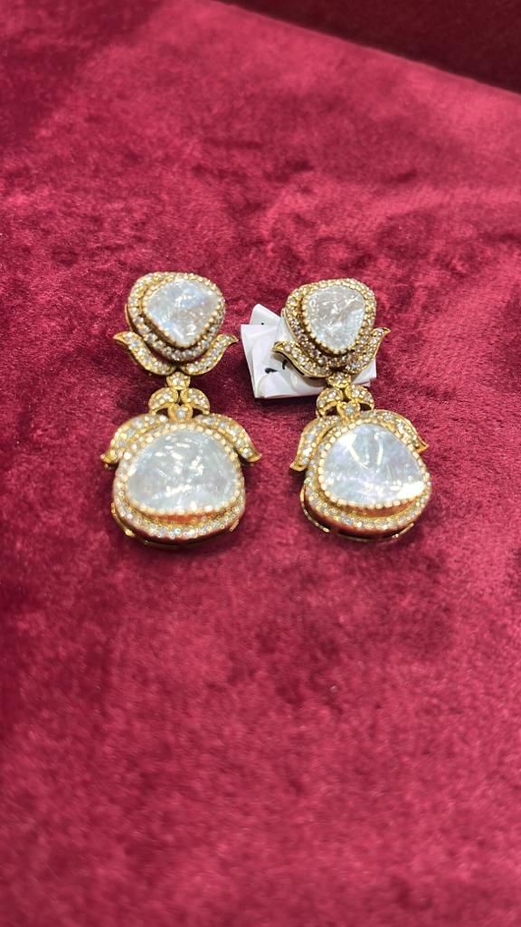 REGAL ROMANCE EARRINGS