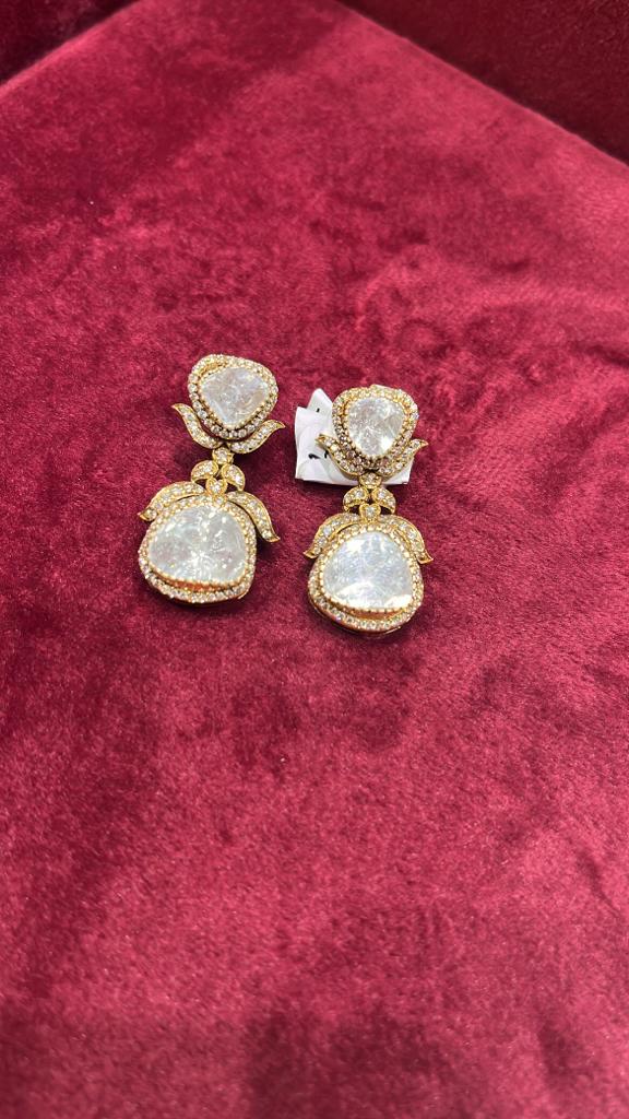 REGAL ROMANCE EARRINGS