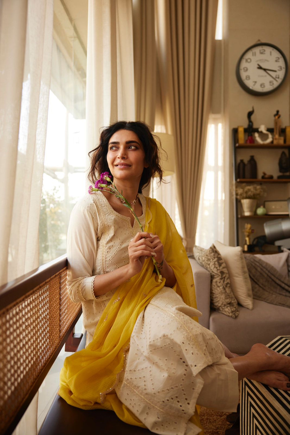 OFF WHITE SCHIFFLI COTTON SUIT SET (WITH PANTS AND DUPATTA)