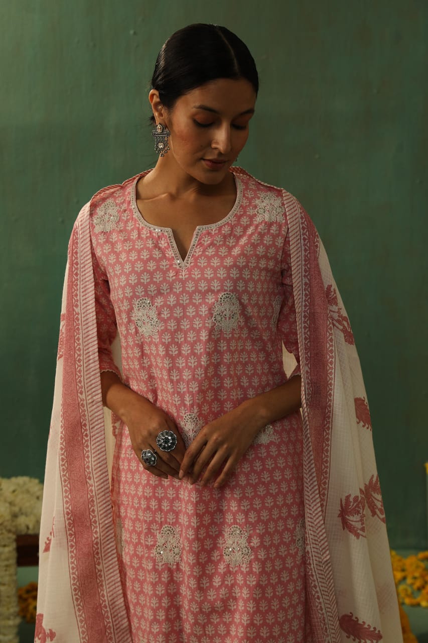 PINK STRAIGHT FIT COTTON SUIT SET (WITH PANTS AND DUPATTA)