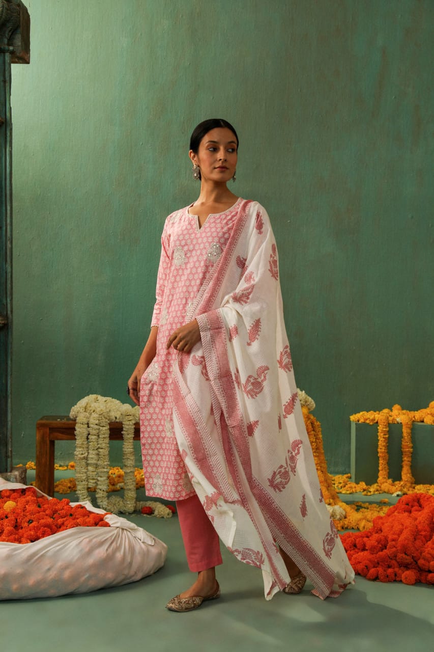 PINK STRAIGHT FIT COTTON SUIT SET (WITH PANTS AND DUPATTA)
