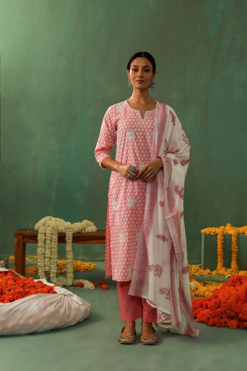 PINK STRAIGHT FIT COTTON SUIT SET (WITH PANTS AND DUPATTA)