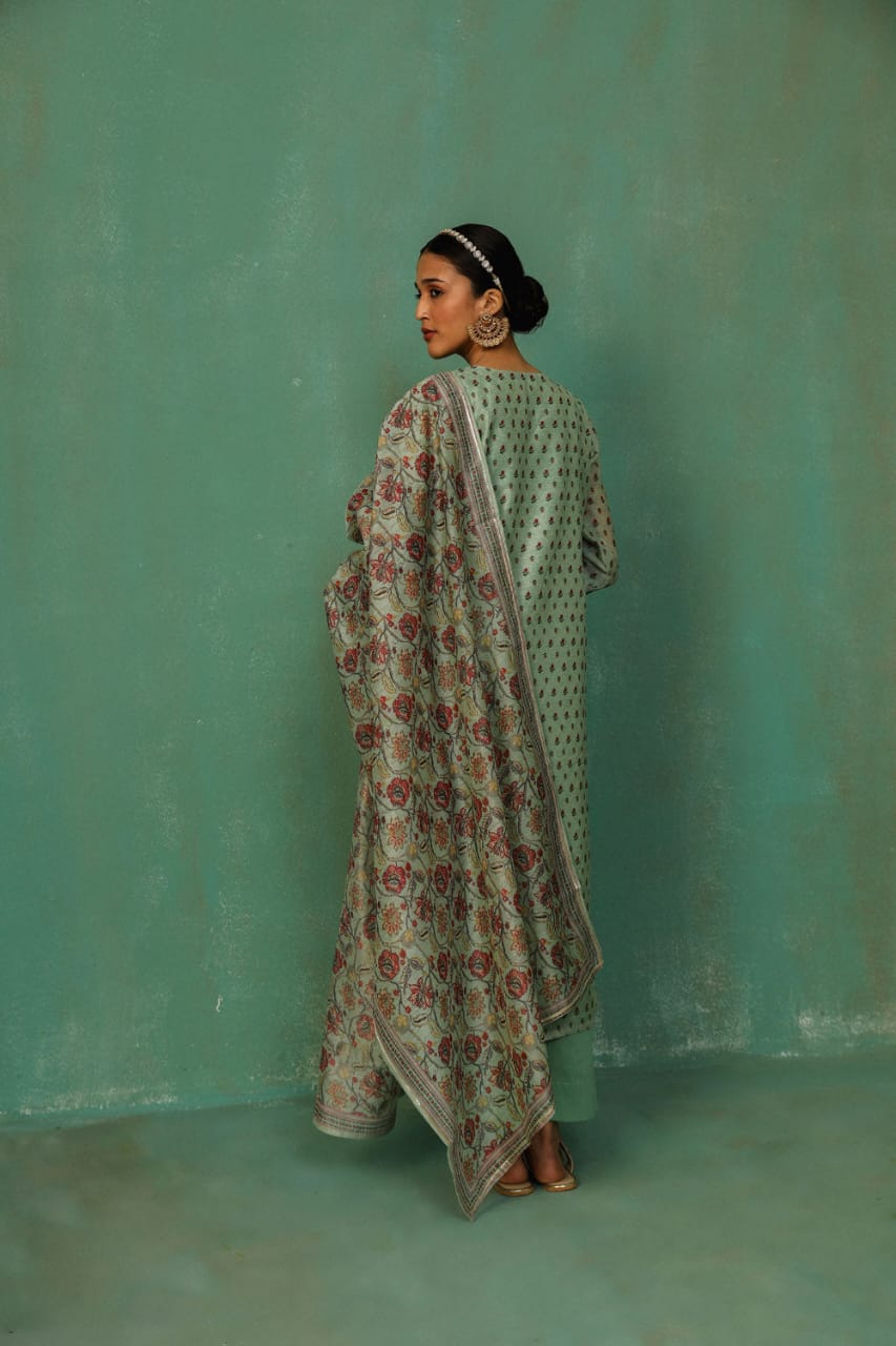 PASTEL GREEN STRAIGHT FIT CHANDERI SUIT SET (WITH PANTS AND DUPATTA)