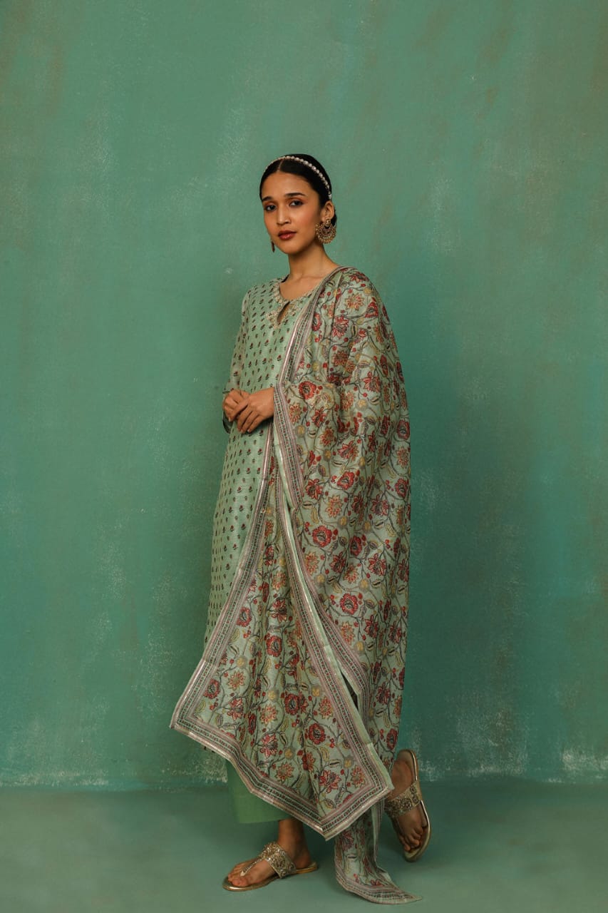 PASTEL GREEN STRAIGHT FIT CHANDERI SUIT SET (WITH PANTS AND DUPATTA)