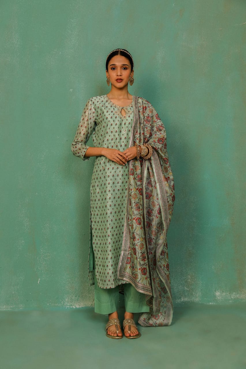 PASTEL GREEN STRAIGHT FIT CHANDERI SUIT SET (WITH PANTS AND DUPATTA)